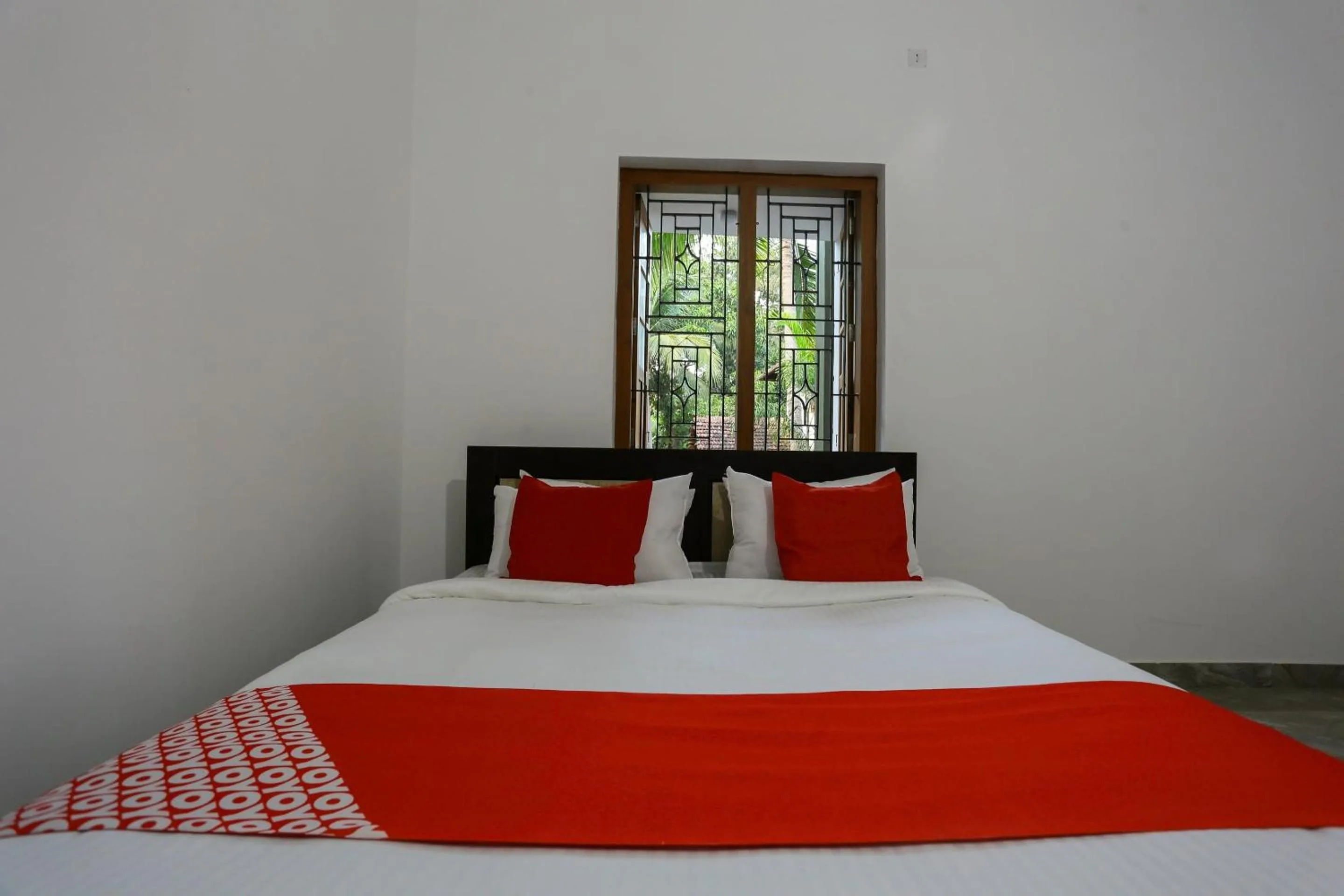 Bedroom, Bed in Hotel O Al Ameen Residency