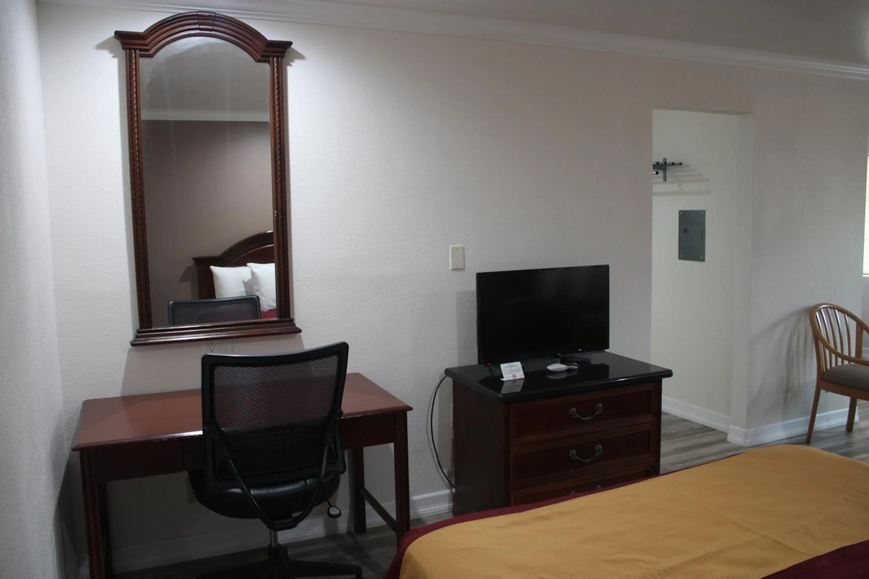 Value Inn & Suites