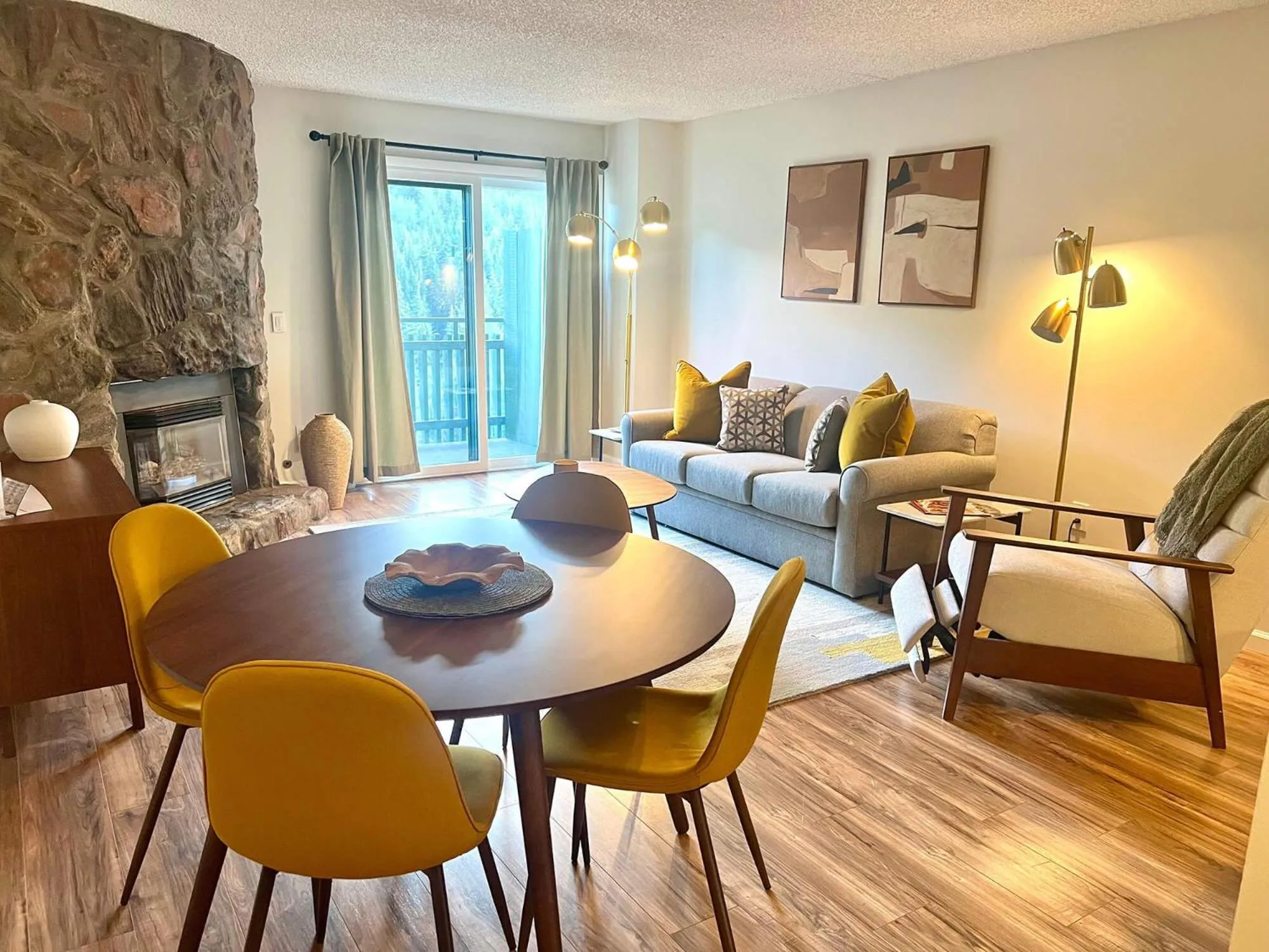 Living room in Evergreen Lodge at Vail