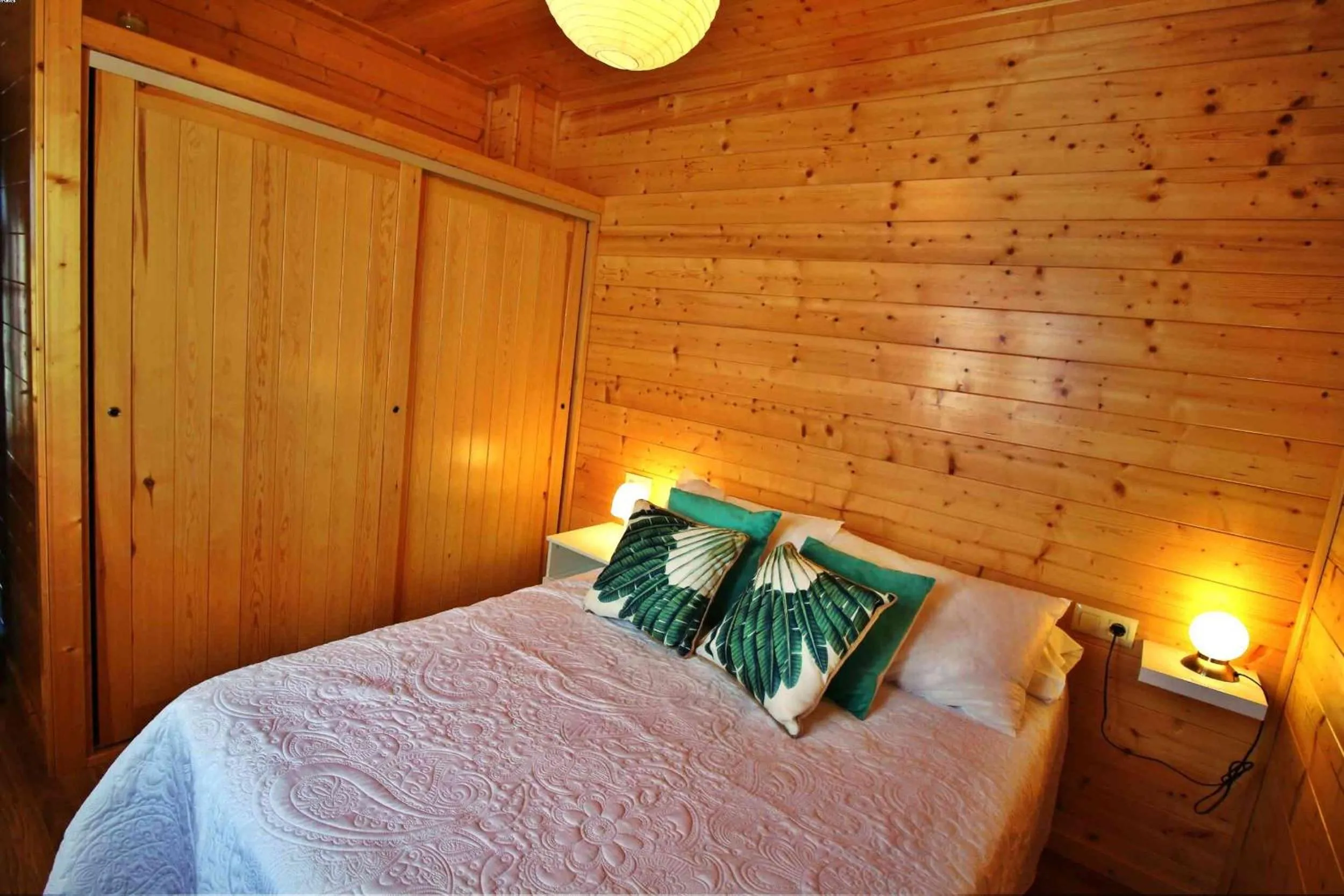 Photo of the whole room, Bed in Apartadiño