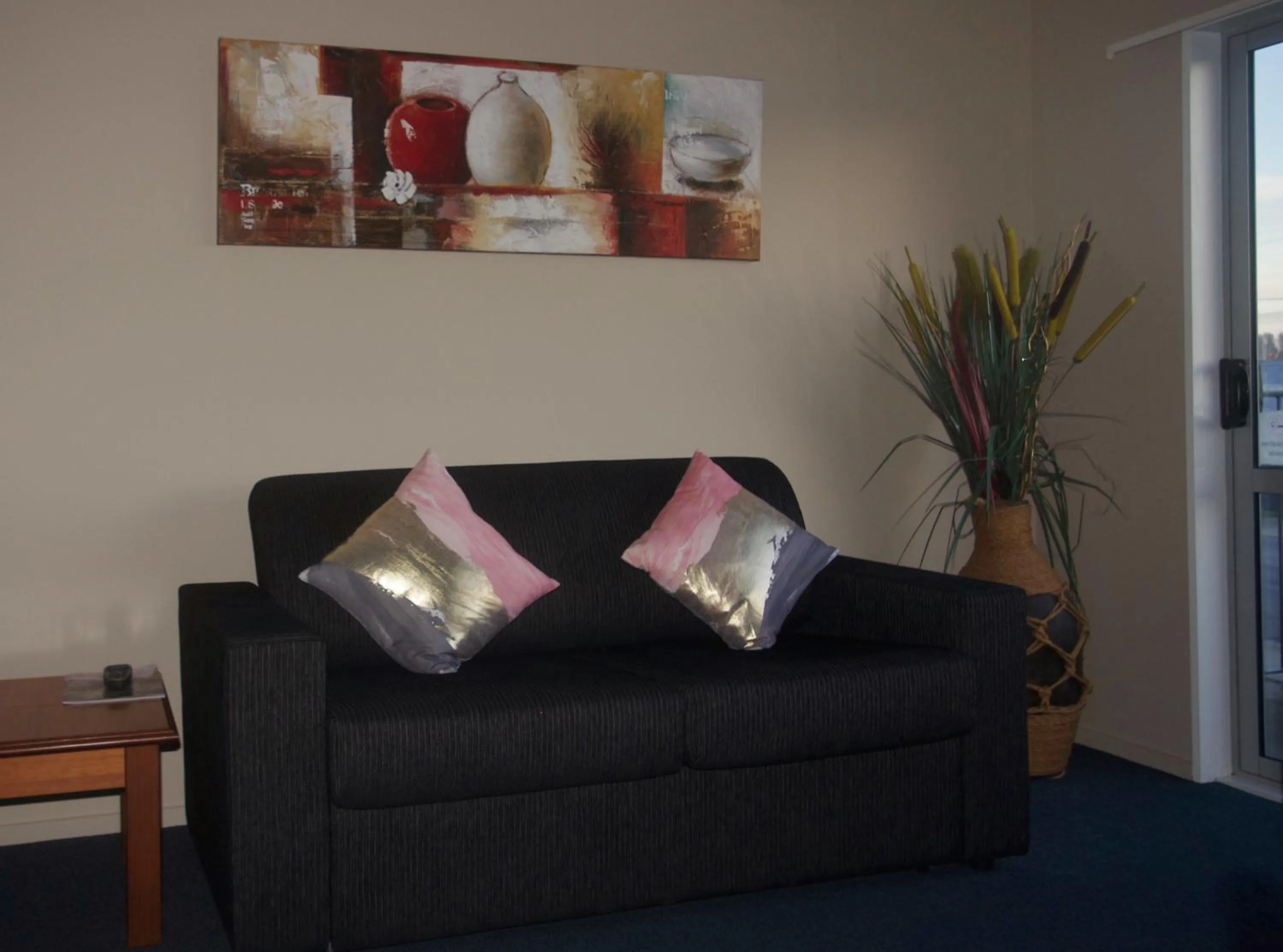 Living room in Phoenix Motels