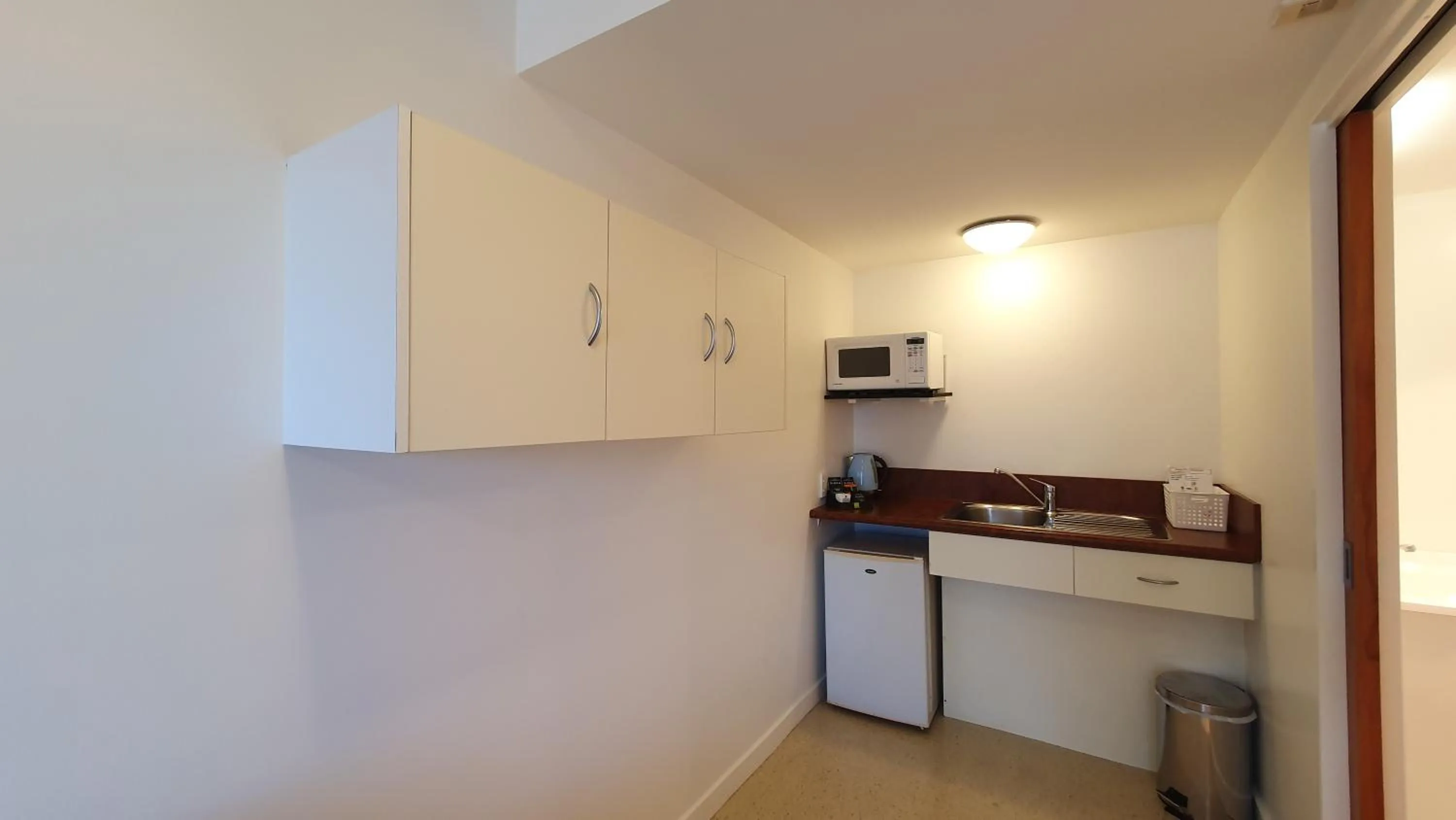 Coffee/tea facilities in Airways Motel