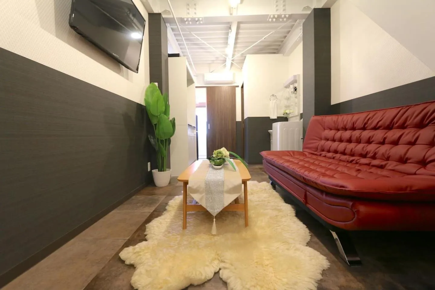 TV and multimedia in EK1 Elizabeth Garden Kuromon