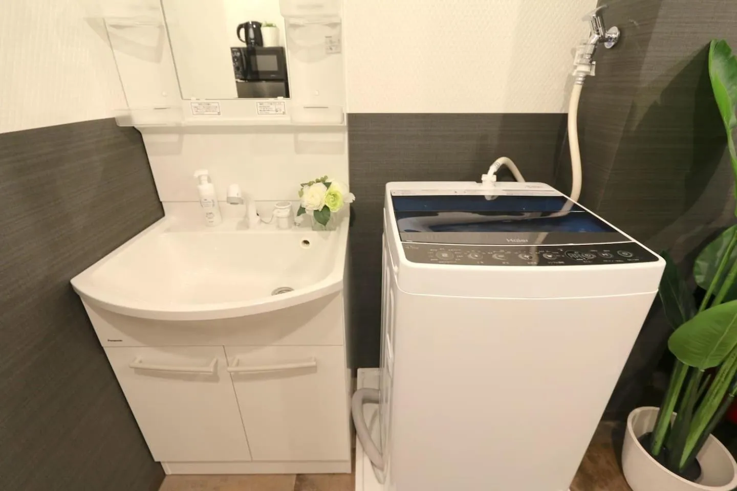 Bathroom in EK1 Elizabeth Garden Kuromon