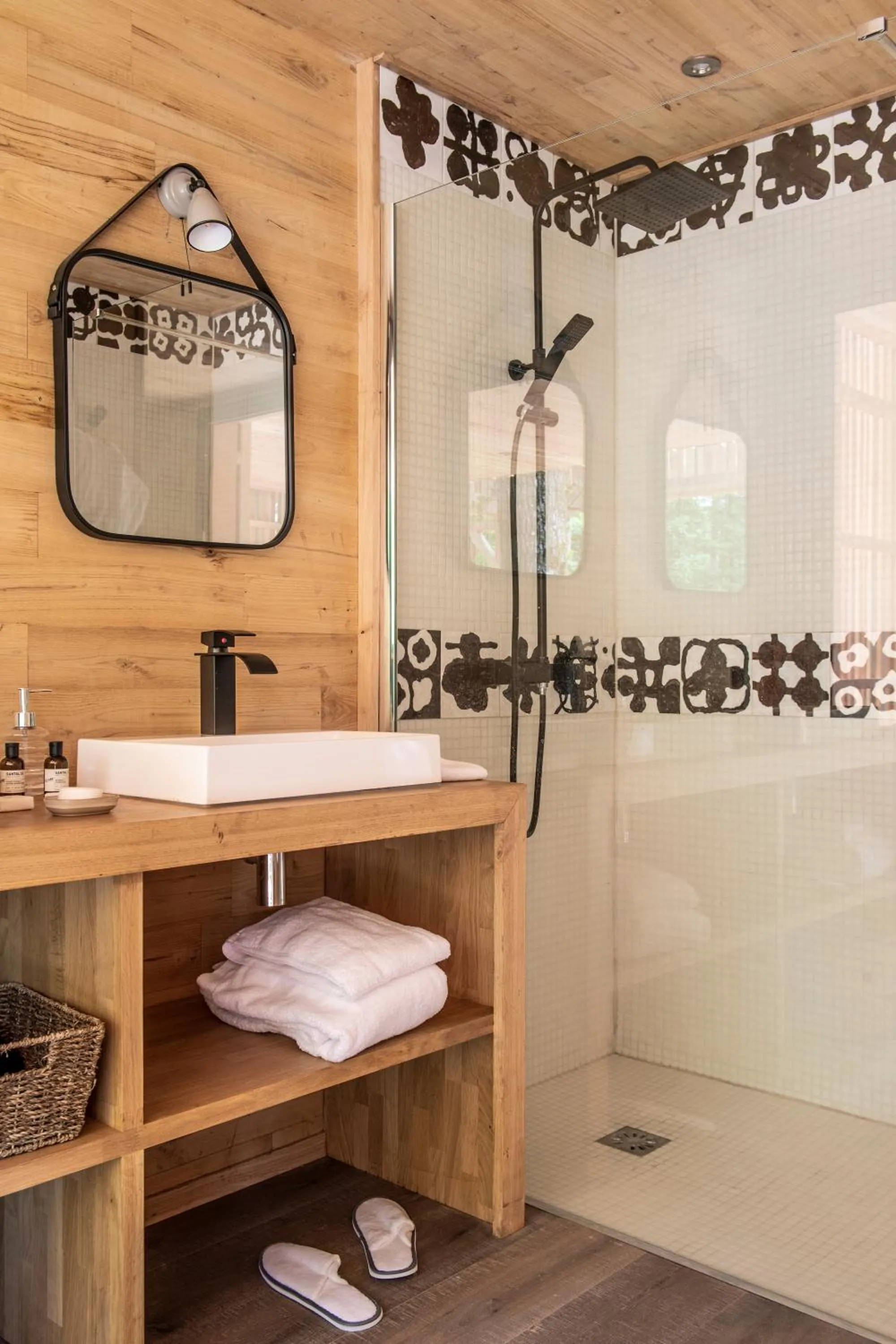 Loire Valley Lodges - Hotel