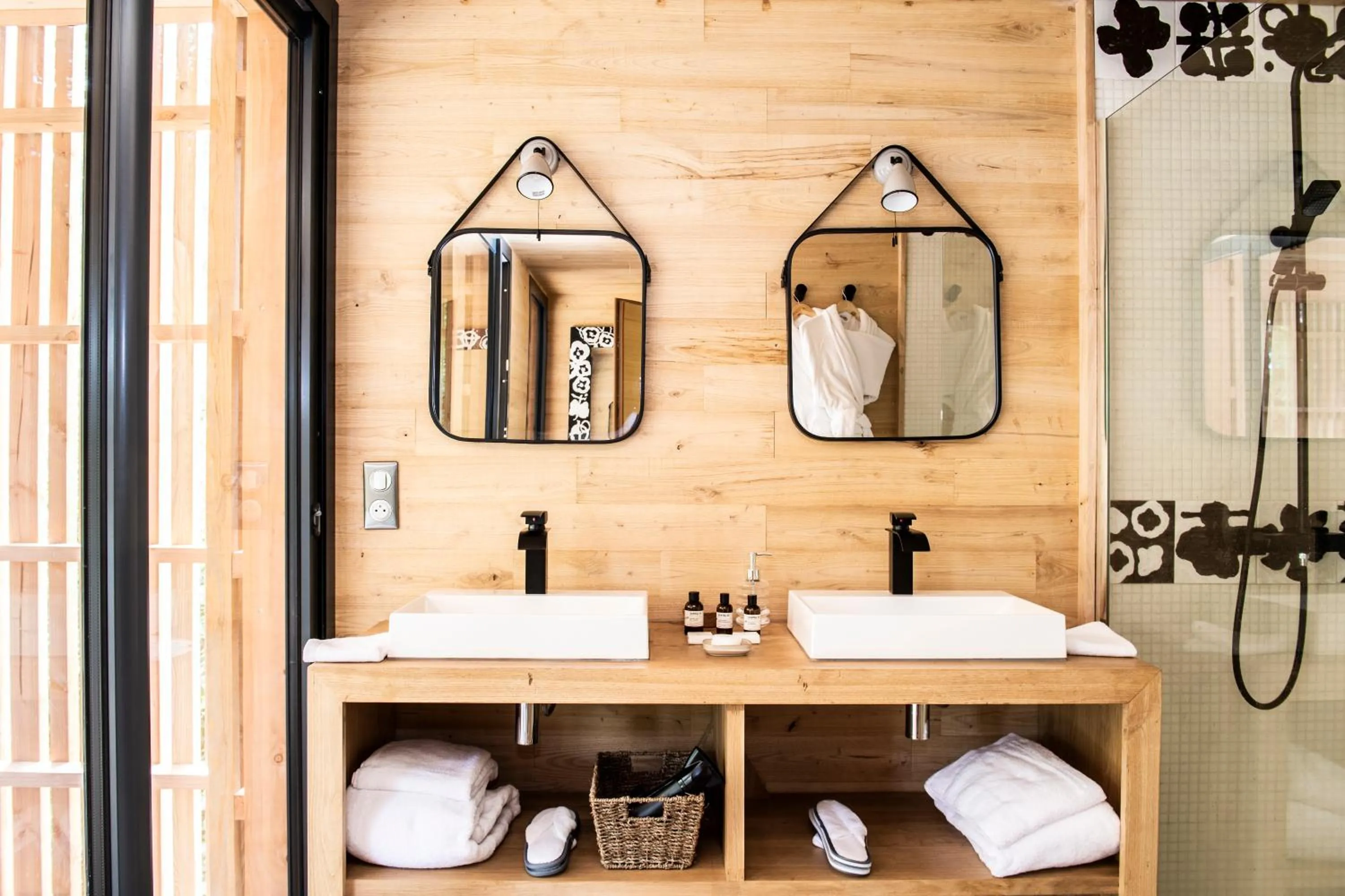 Loire Valley Lodges - Hotel