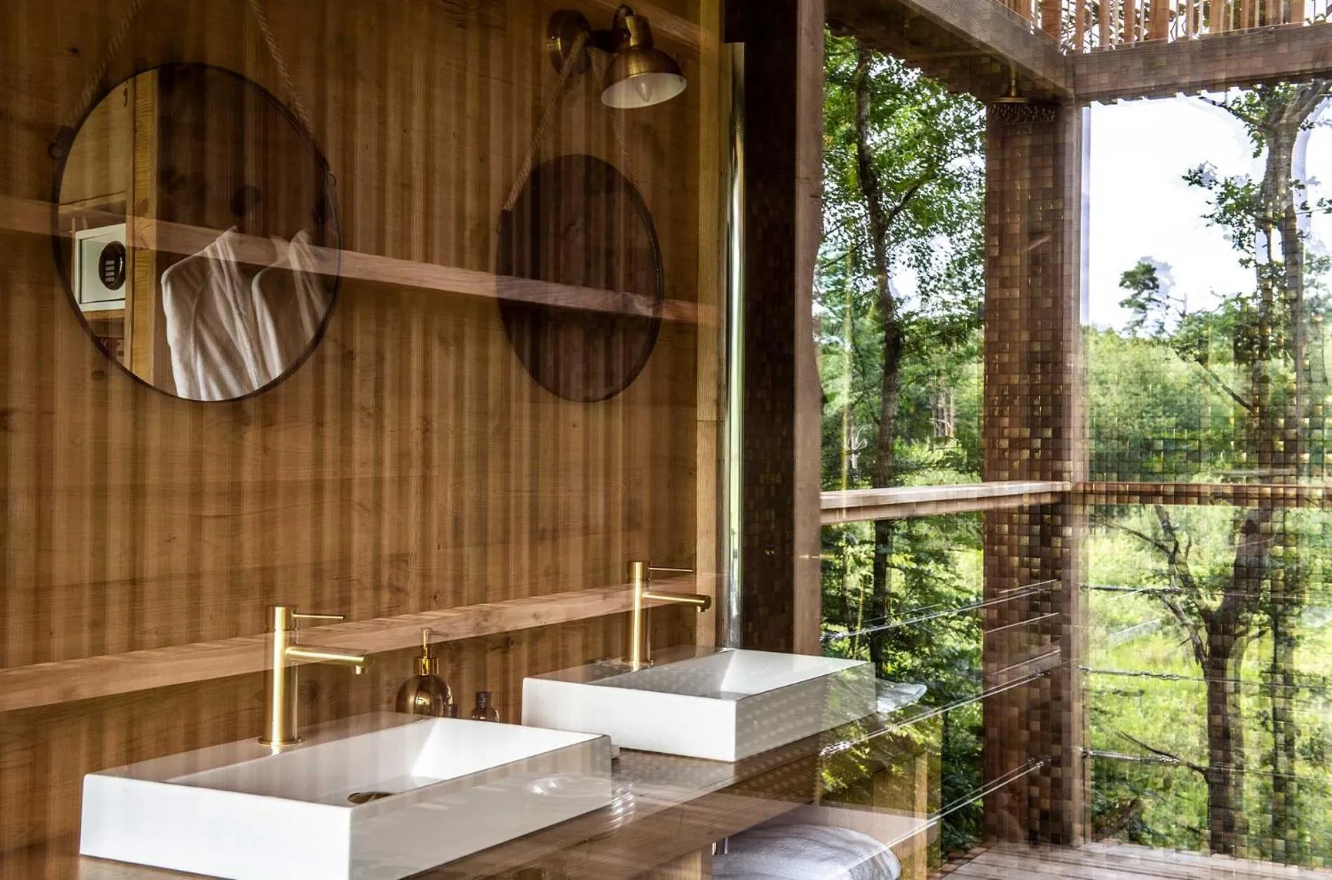 Bathroom in Loire Valley Lodges - Hotel