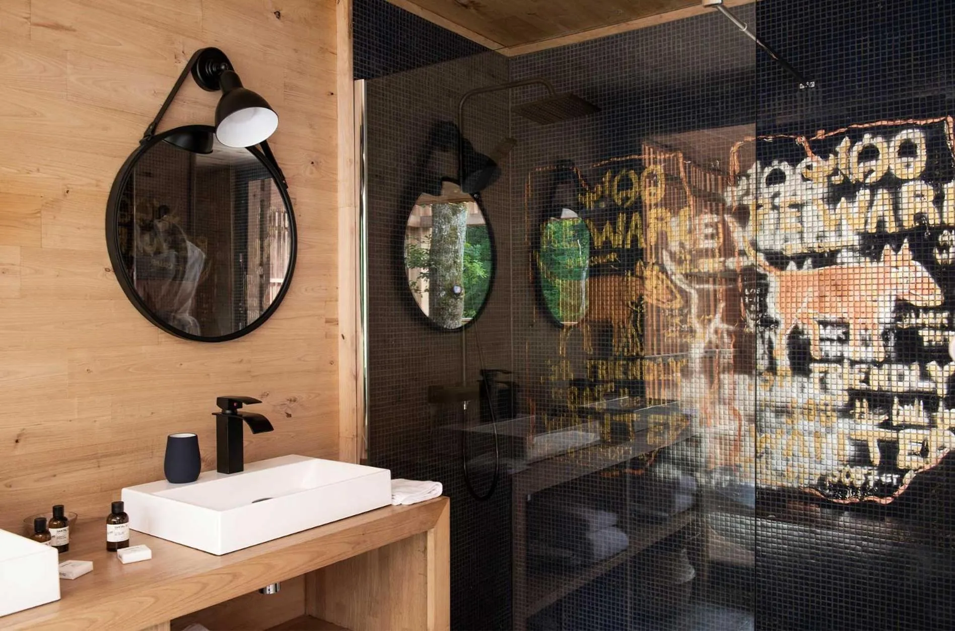 Shower in Loire Valley Lodges - Hotel