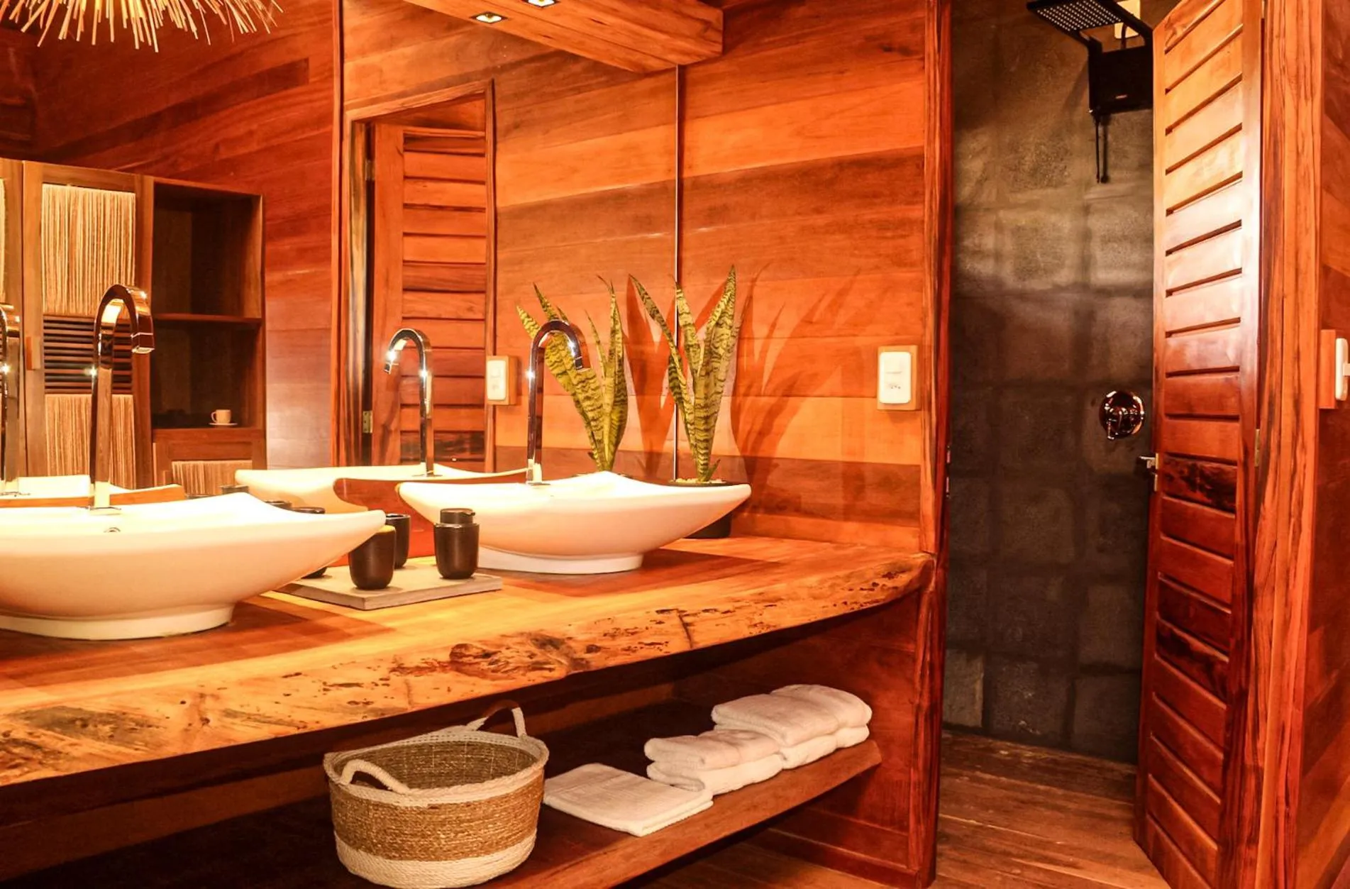 Bathroom in Kabana Hotel