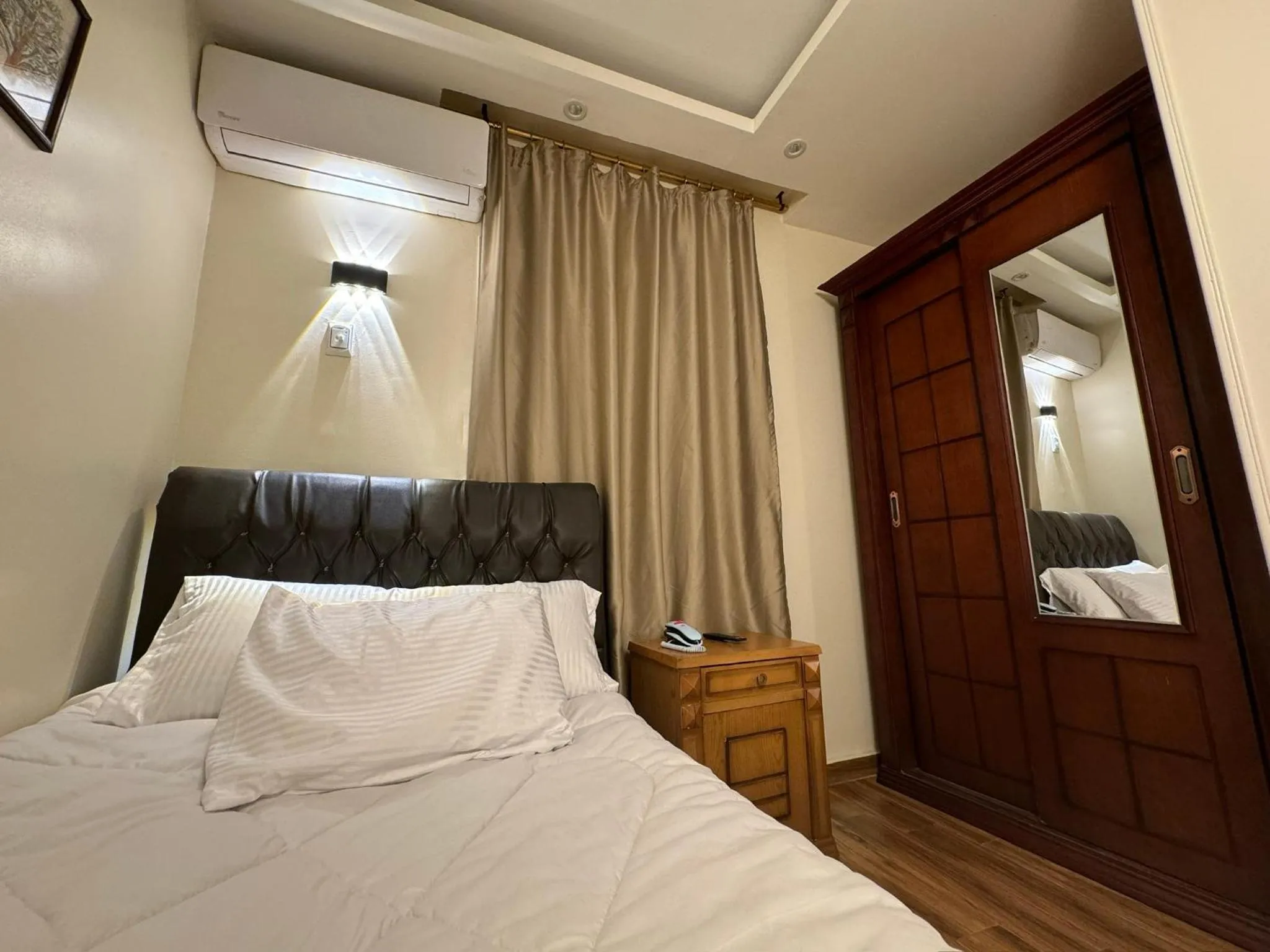 Bed in Pyramids Gardens Hotel