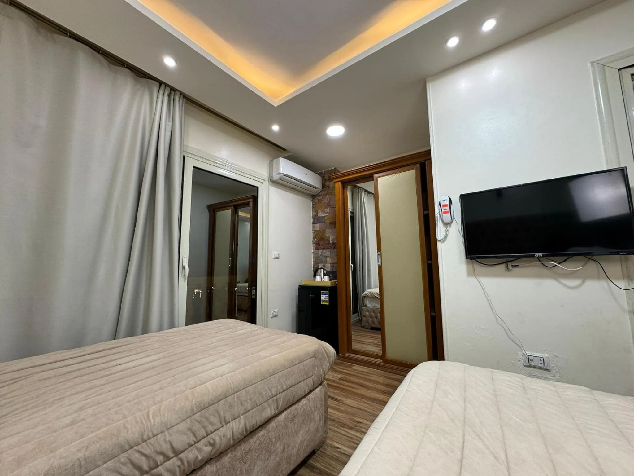 TV and multimedia, Bed in Pyramids Gardens Hotel