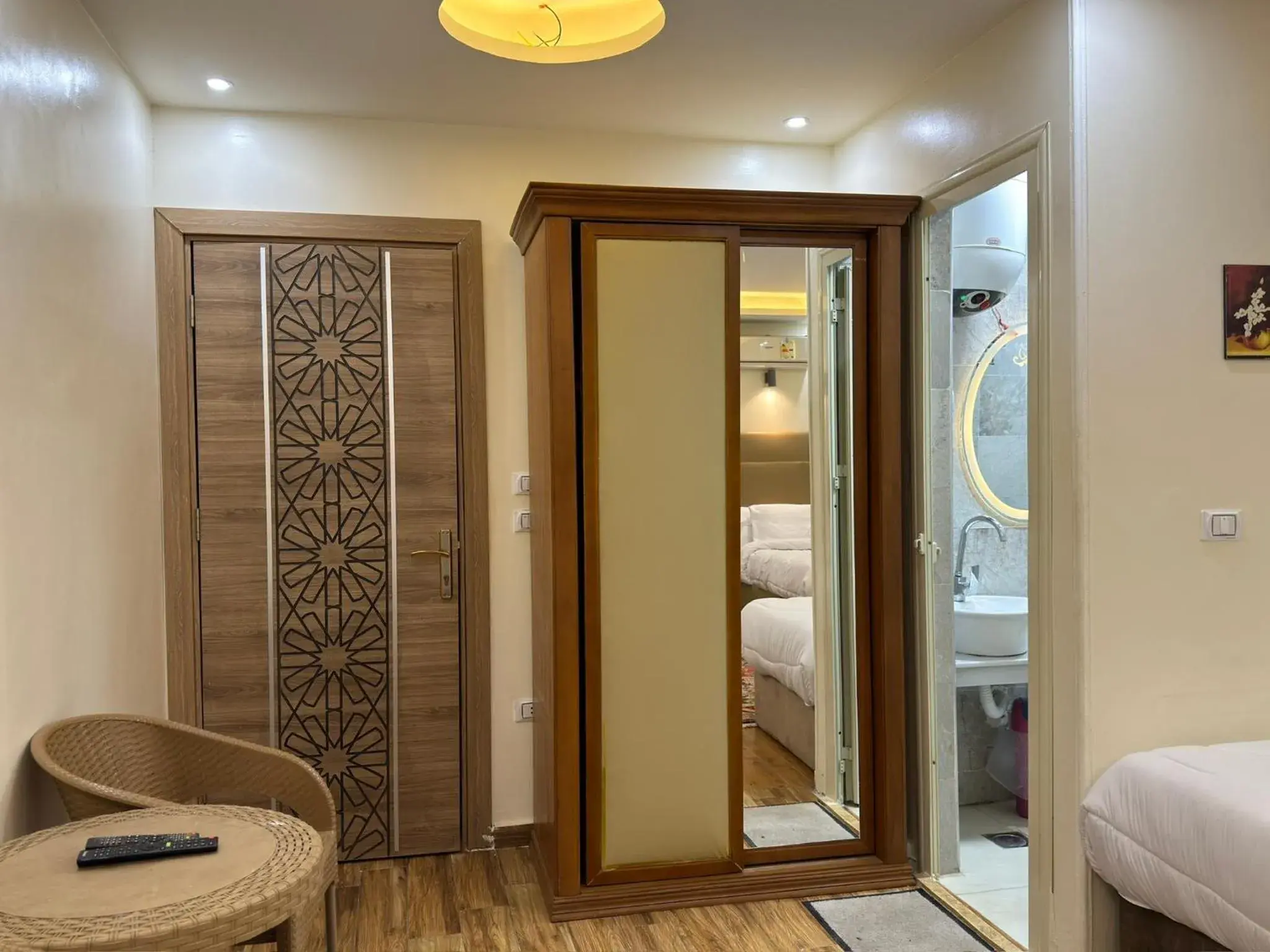 Bed in 4-Bed Dormitory Room in Pyramids Gardens Hotel Bed in 4-Bed Dormitory Room in Pyramids Gardens Hotel