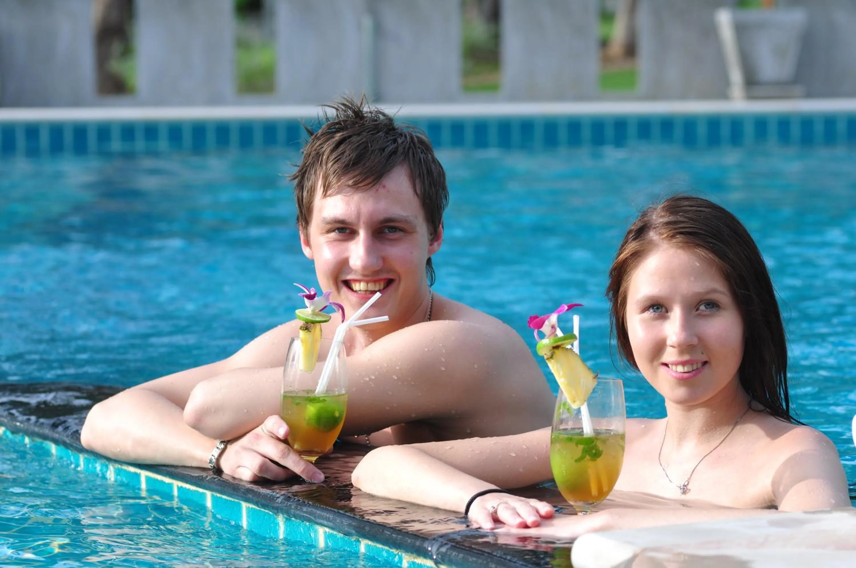Swimming pool in Samui Honey Suite