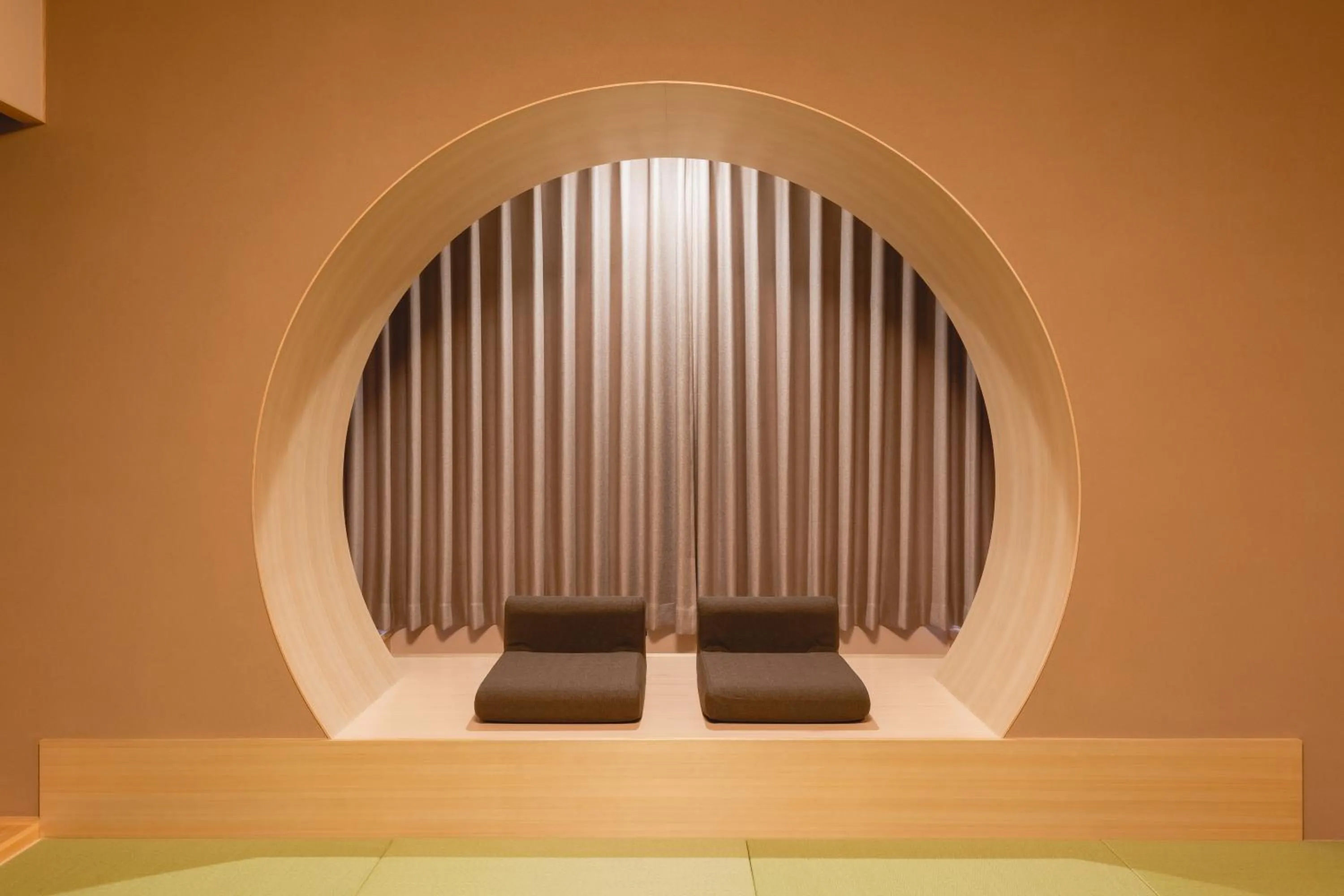 Photo of the whole room in Arima Kirari