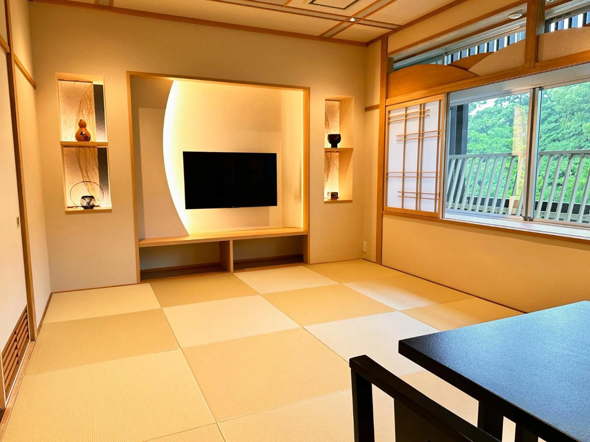 Photo of the whole room in Arima Kirari