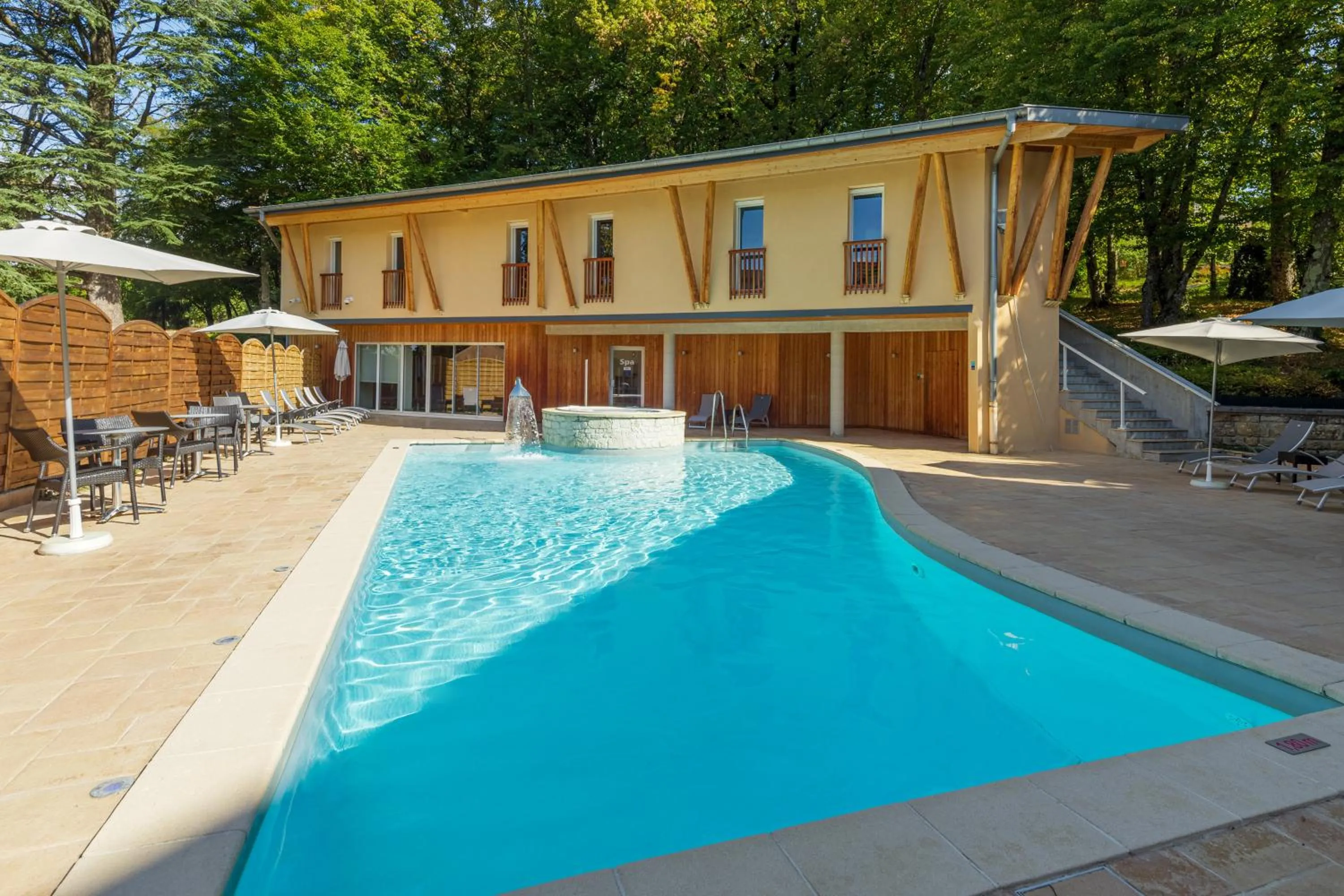 Spa and wellness centre/facilities in Logis Hôtel Parenthèse, Restaurant & Spa