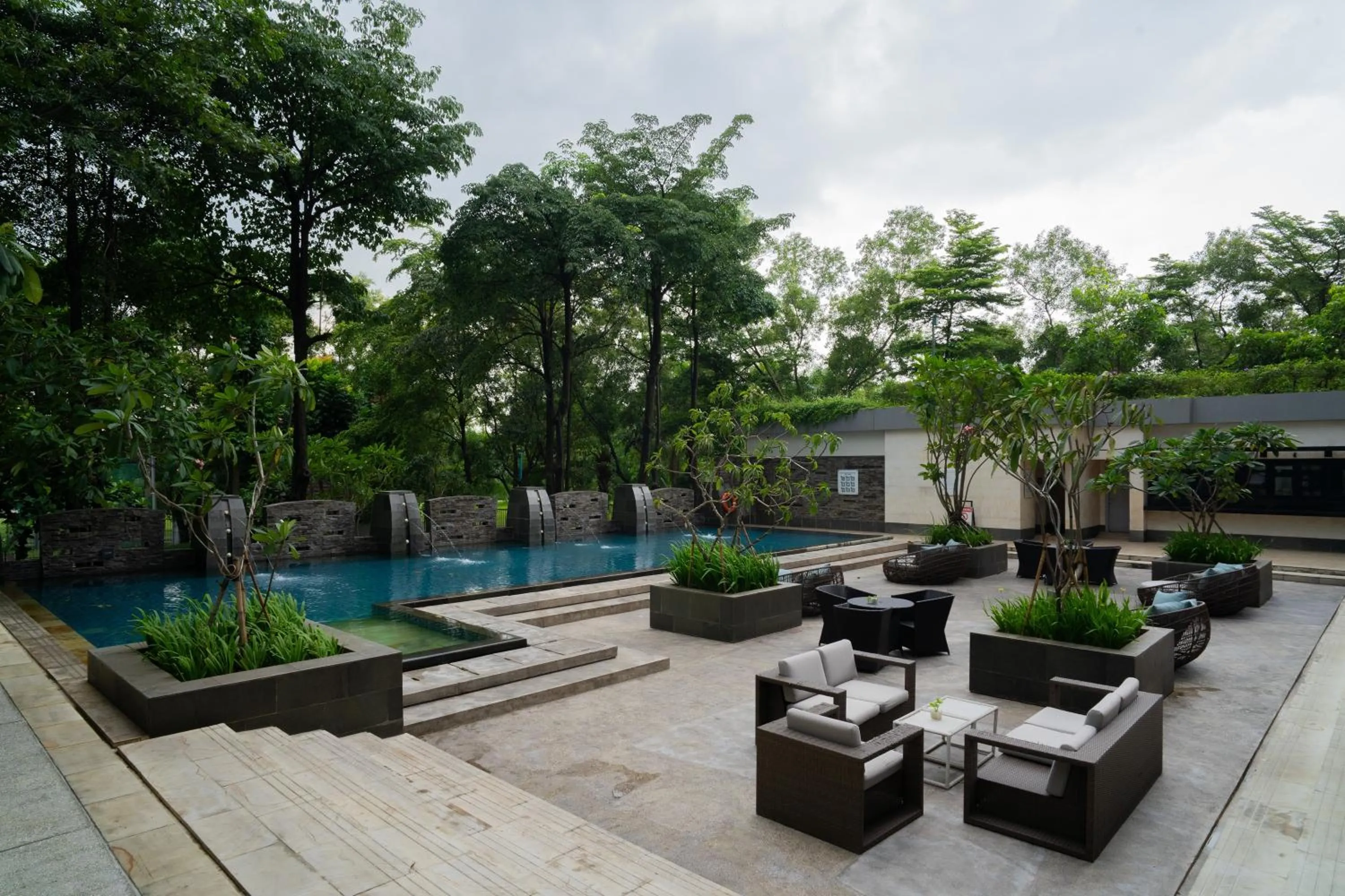 Delonix Hotel Karawang