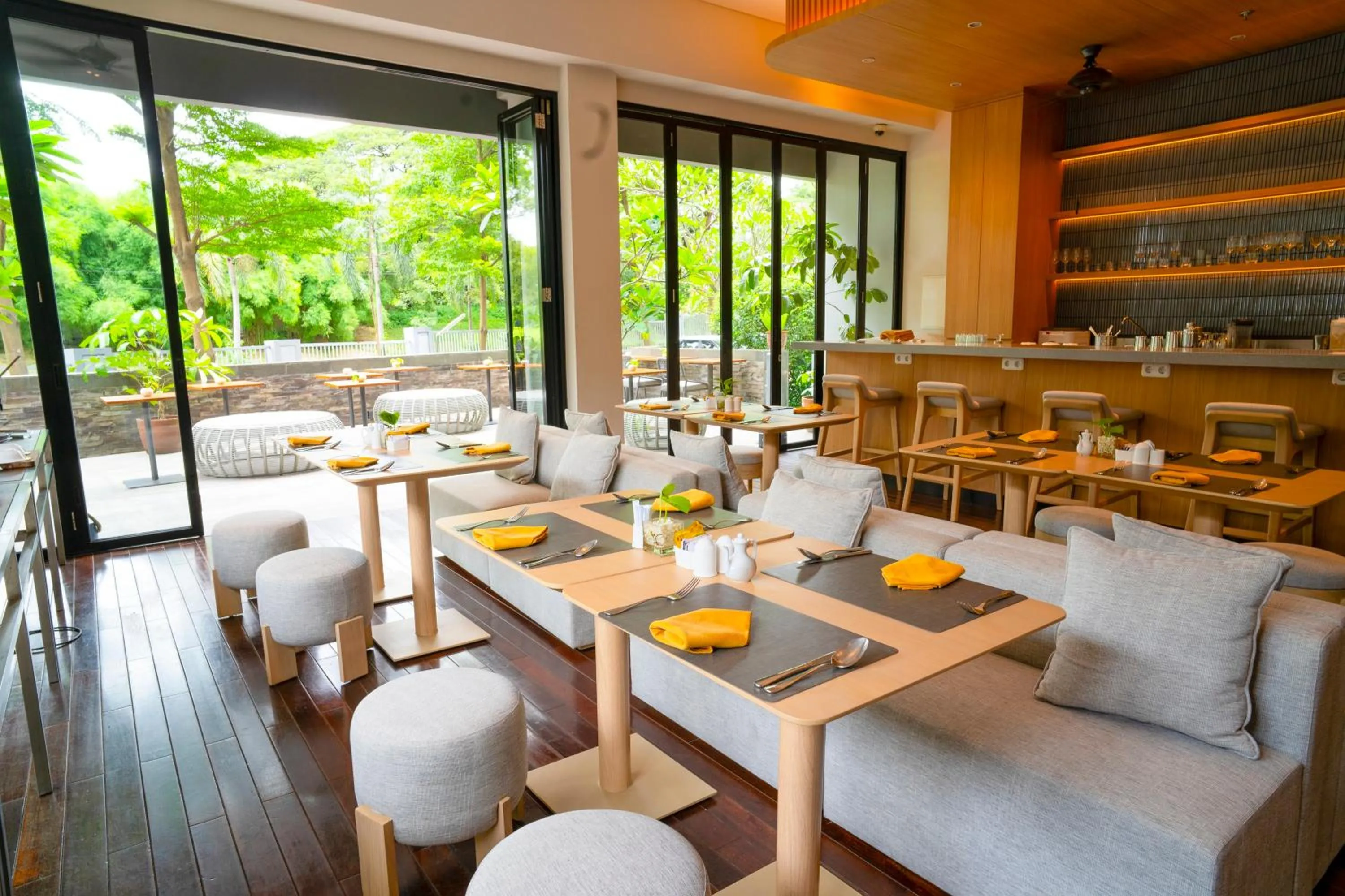 Delonix Hotel Karawang