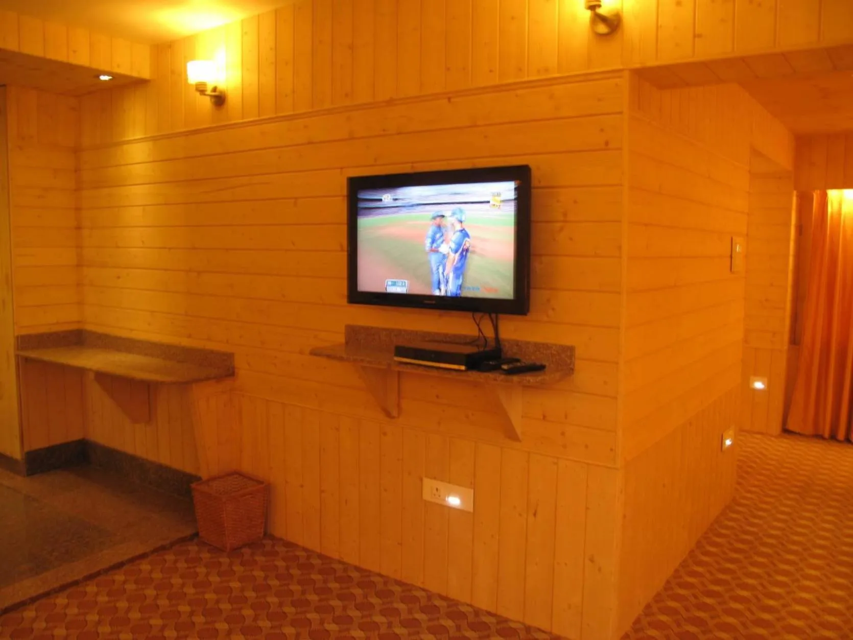TV and multimedia in Hotel Mirage