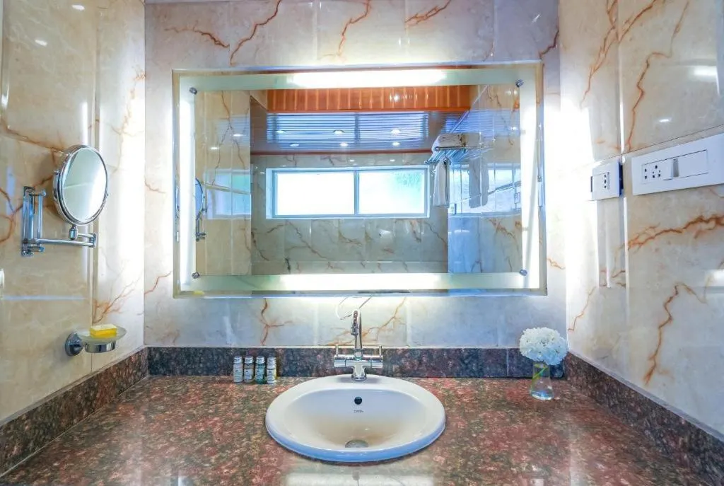 Toilet in Hotel Mirage