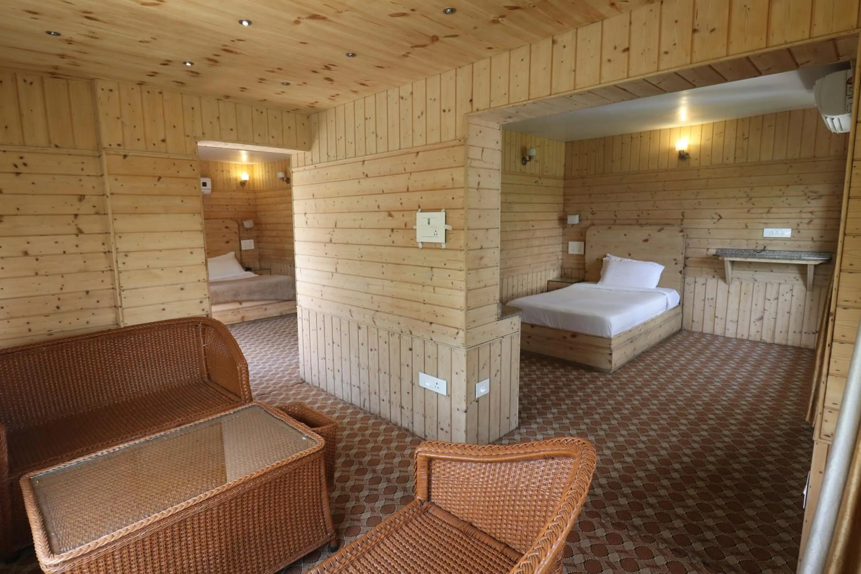 Bedroom, Bed in Hotel Mirage