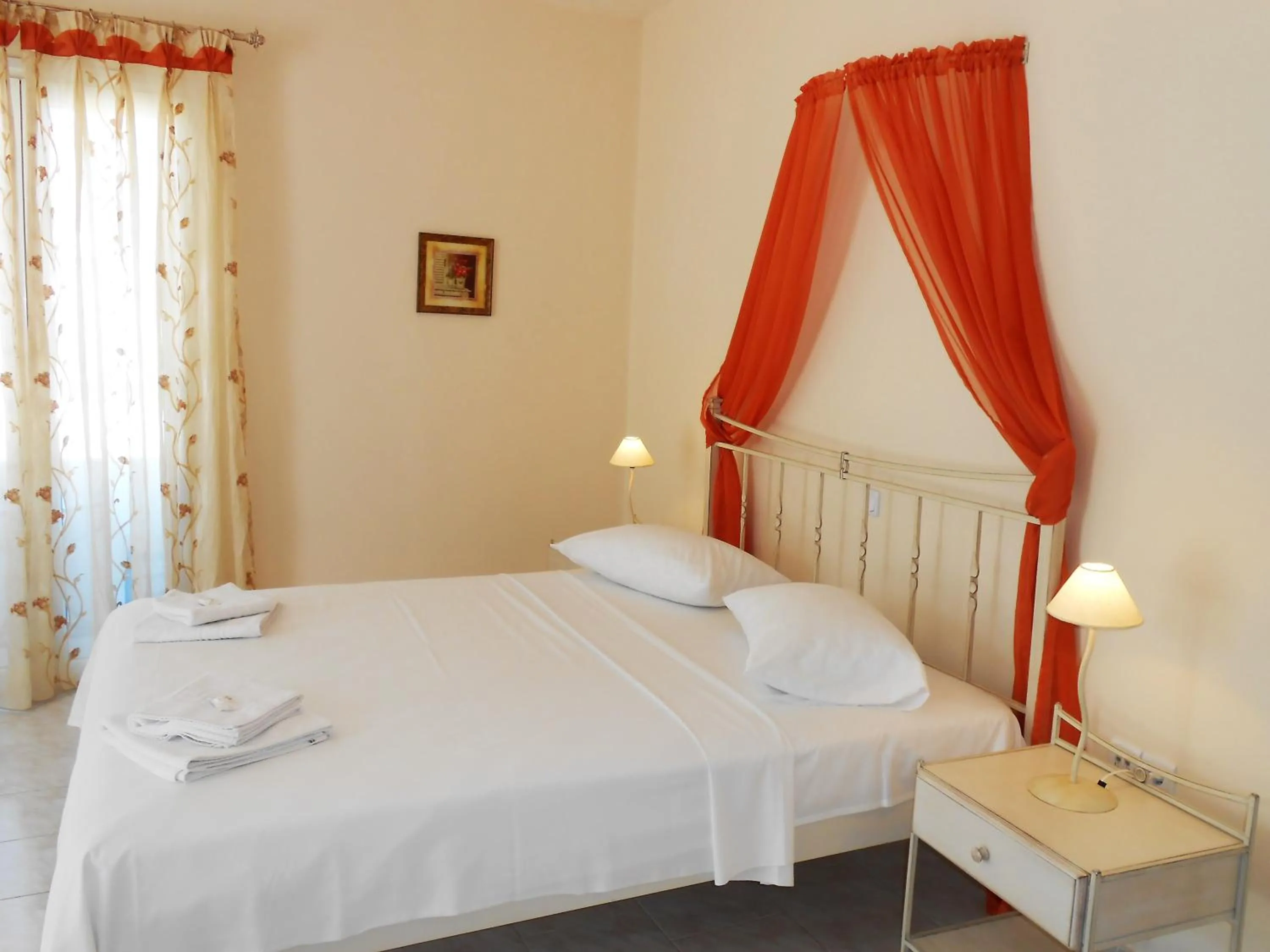 Photo of the whole room, Bed in Livanios Studios