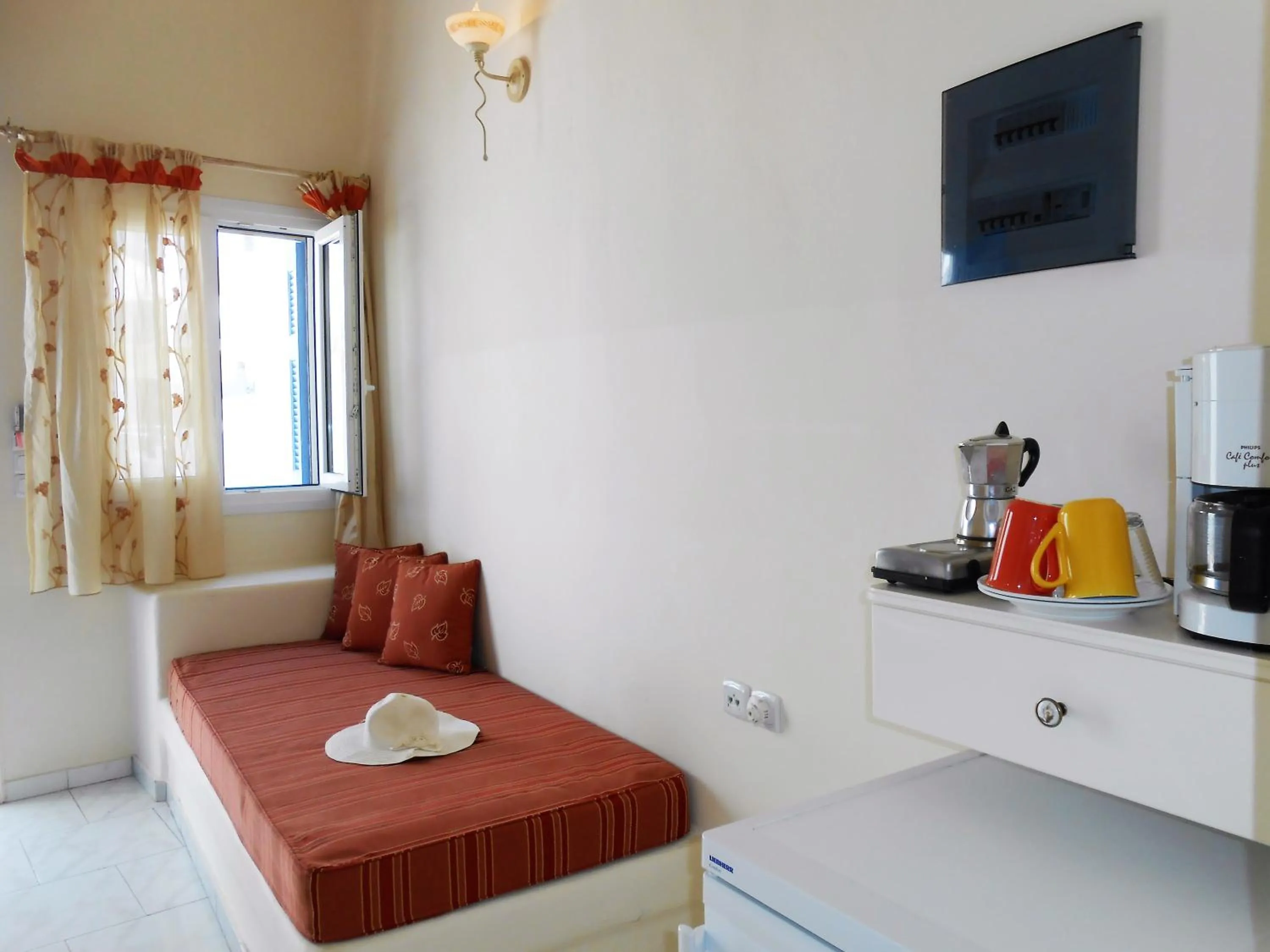 Coffee/tea facilities, Bed in Livanios Studios