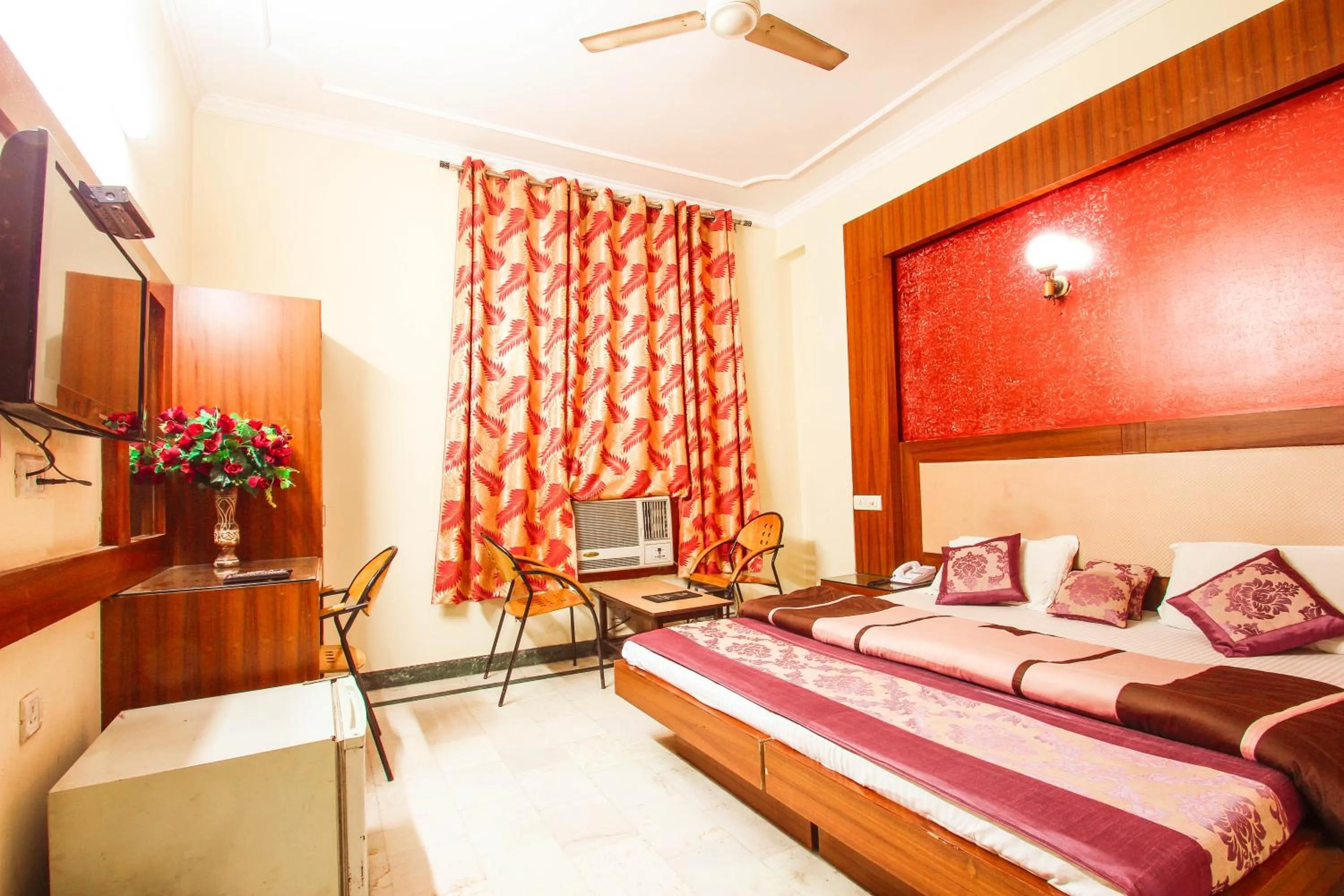 Bed in Hotel Star Paradise