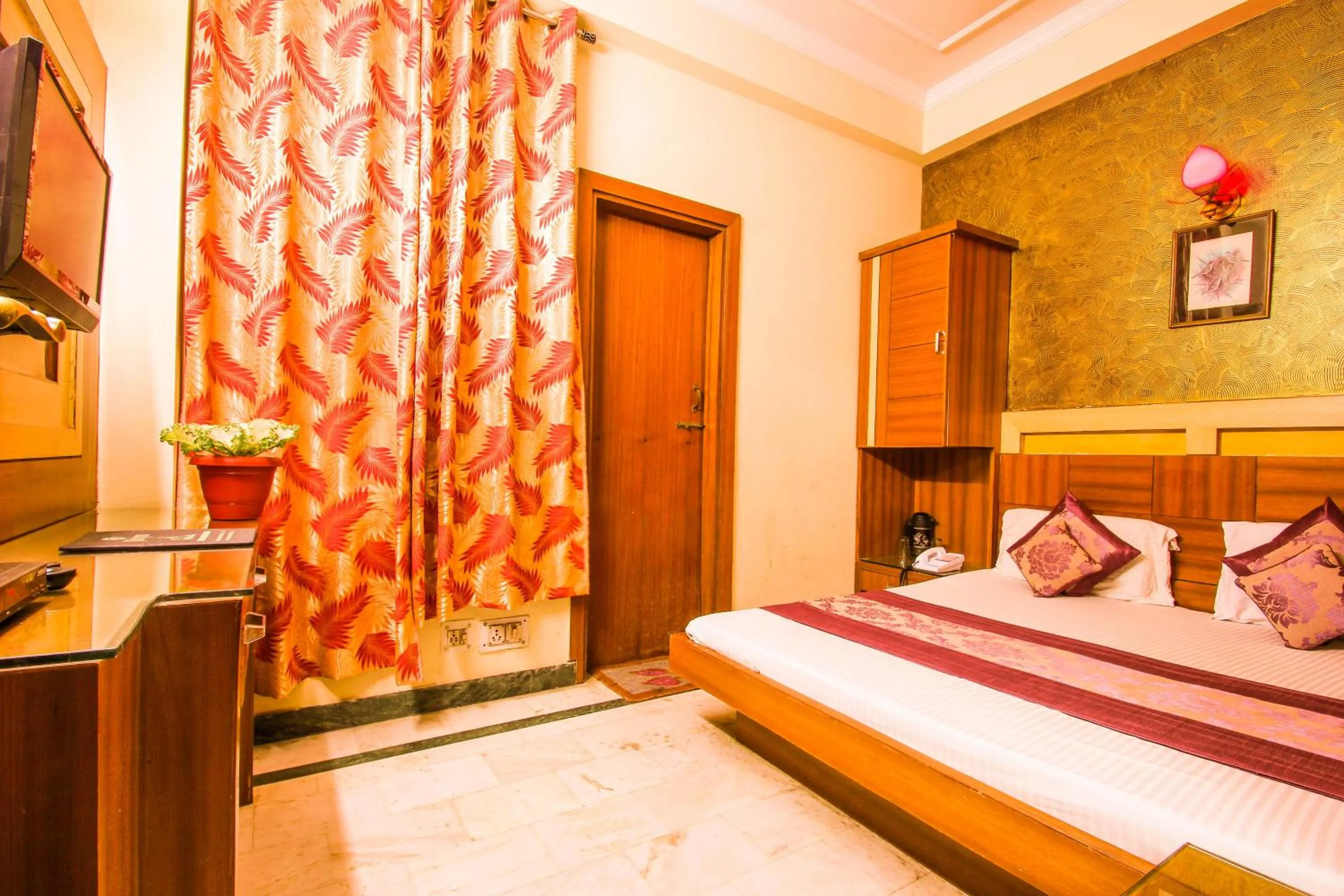 Bed in Hotel Star Paradise