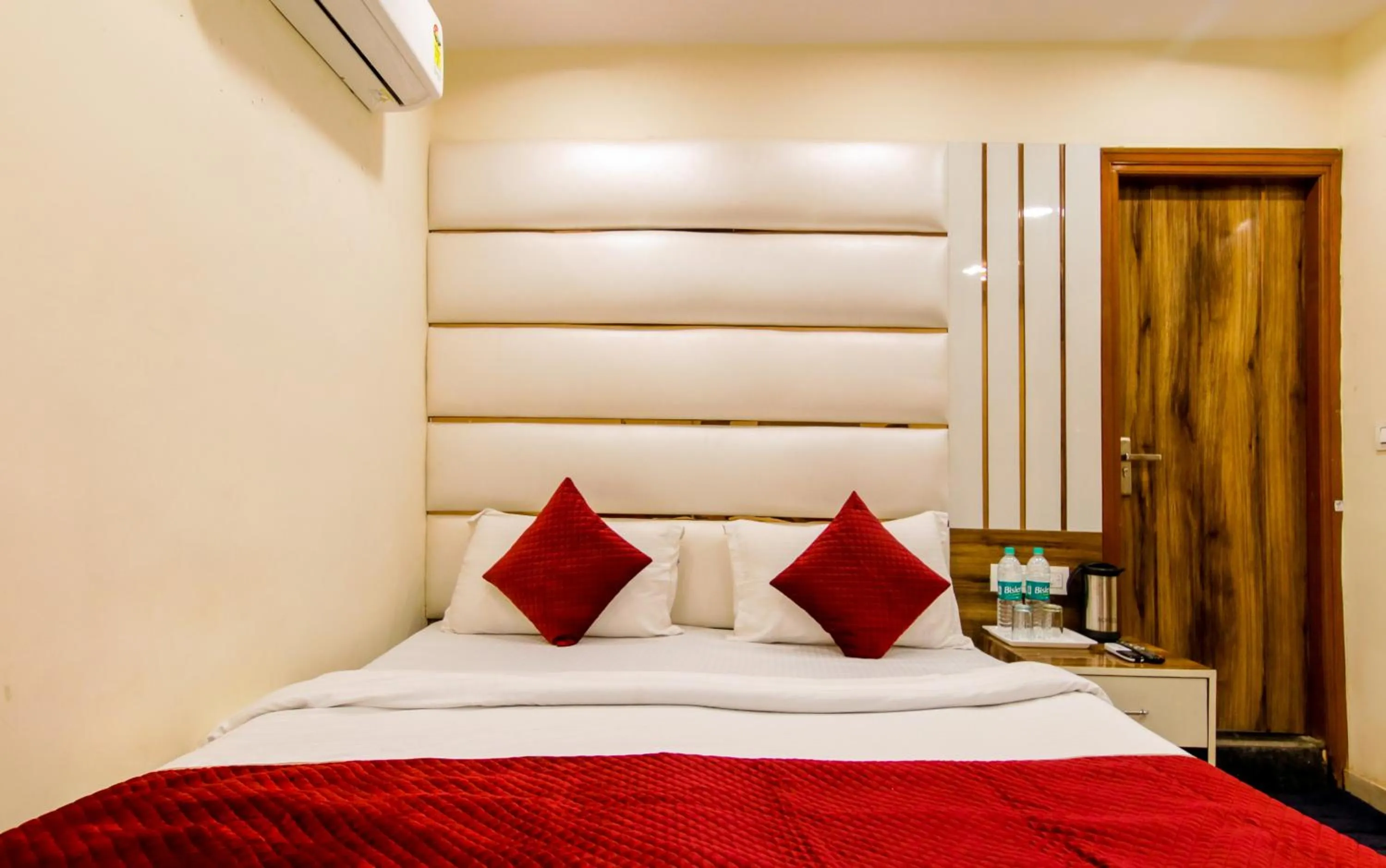 Bedroom, Bed in Hotel Star Palace