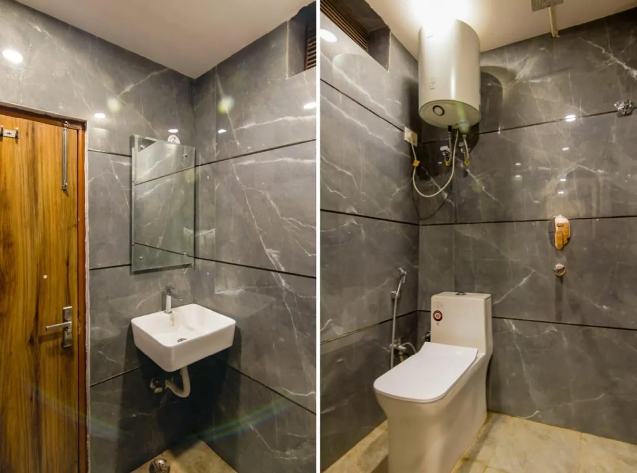 Shower in Hotel Star Palace