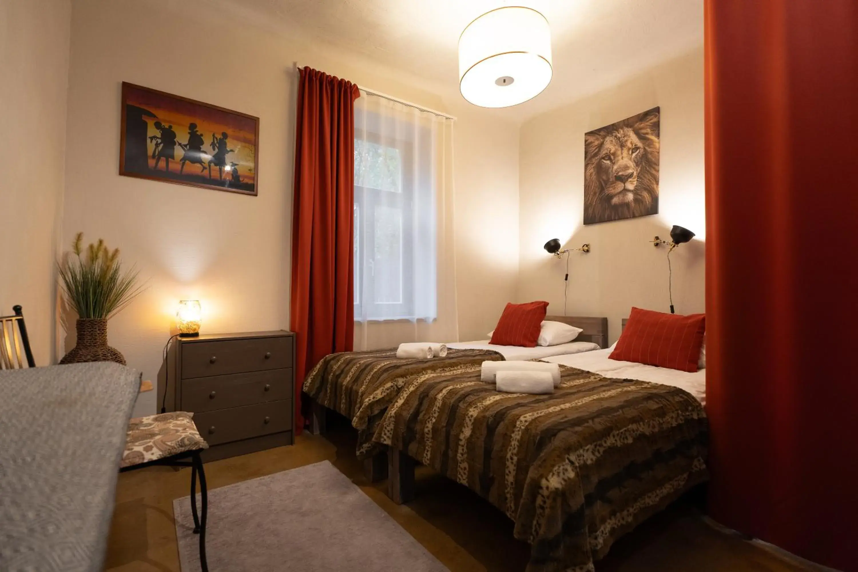 Twin Room in Two Wheels Twin Room in Two Wheels