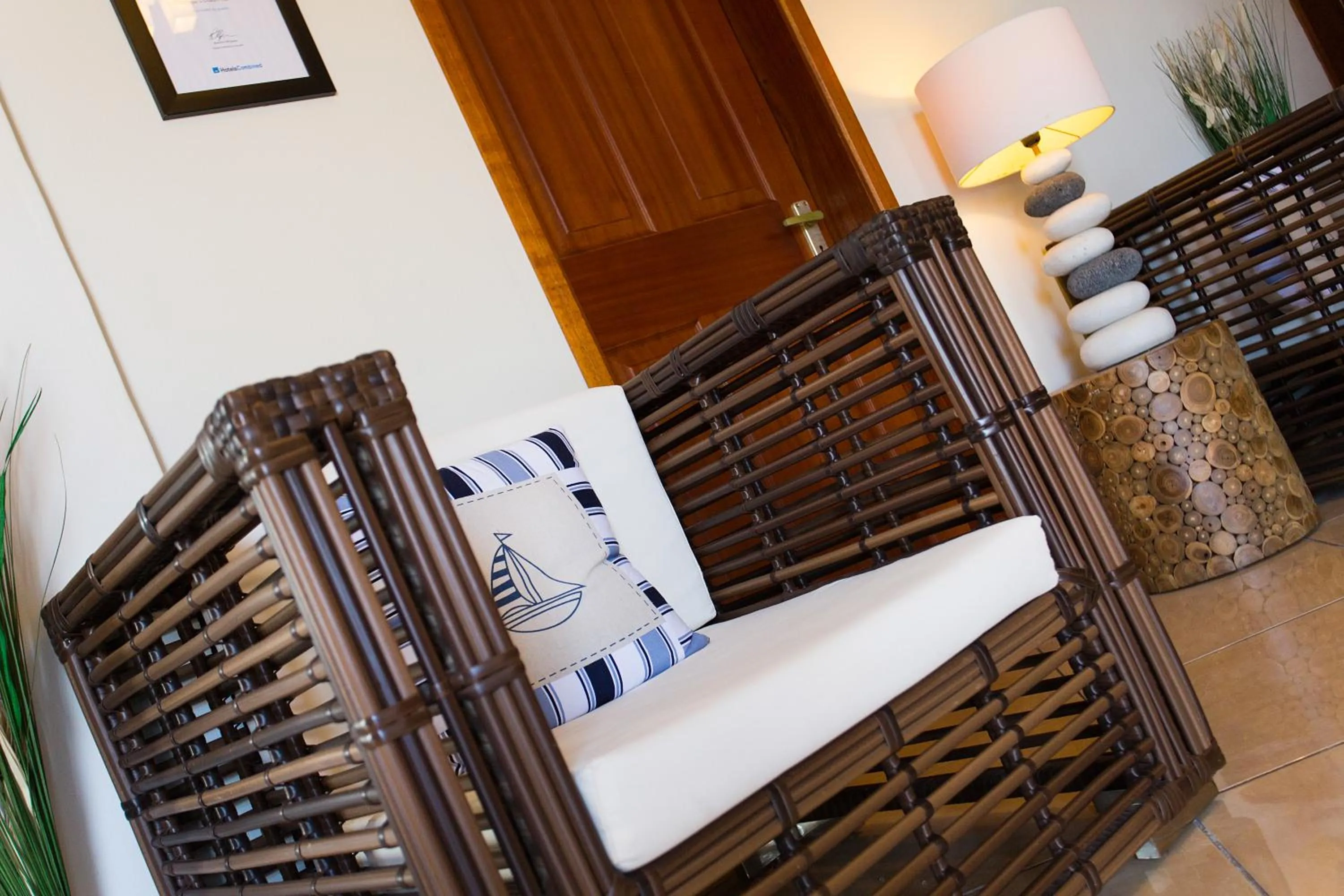 Restaurant/places to eat in L'Oiseau de L'Ocean Tourist Residence