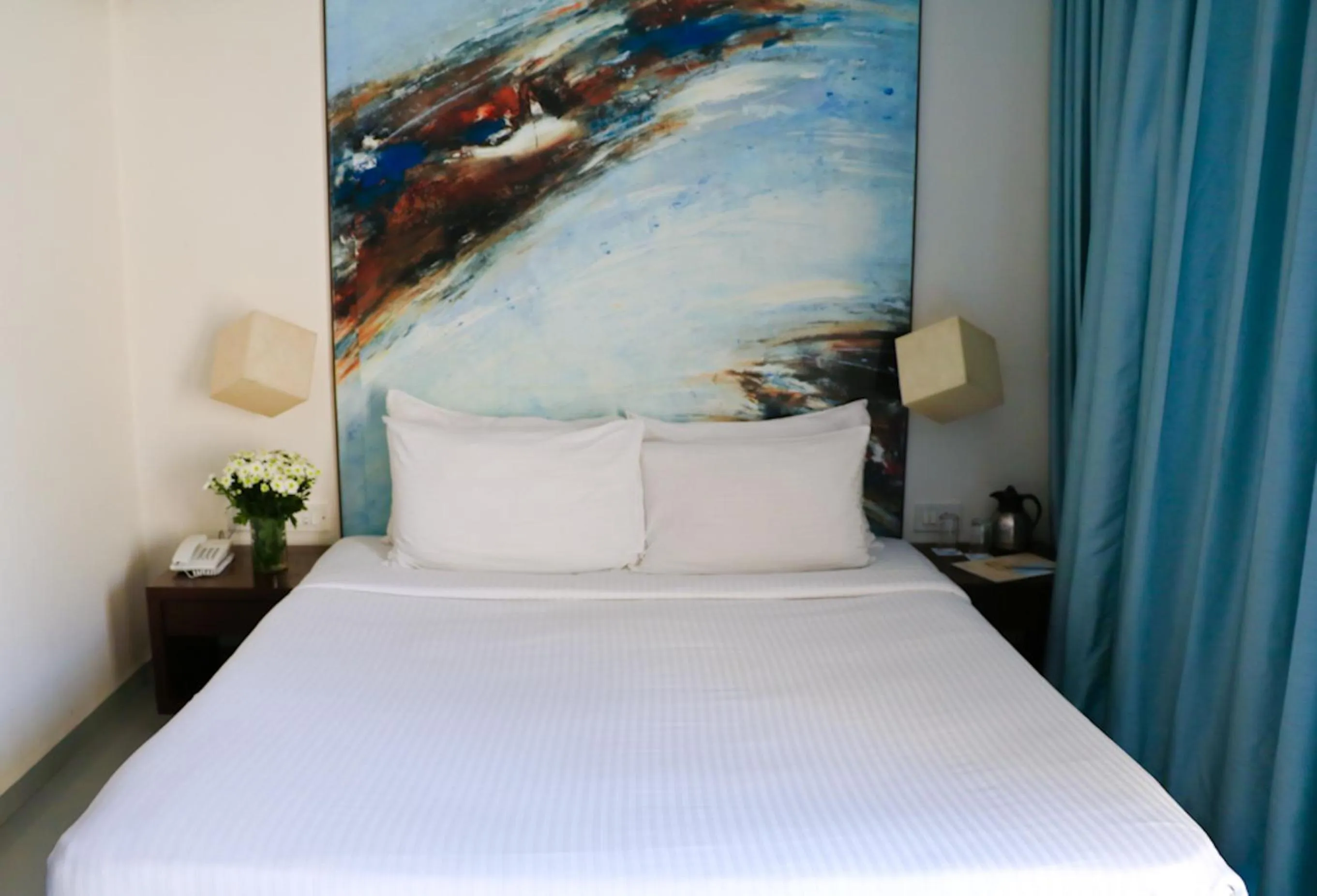 Bedroom, Bed in The Waterfront Shaw Lavasa