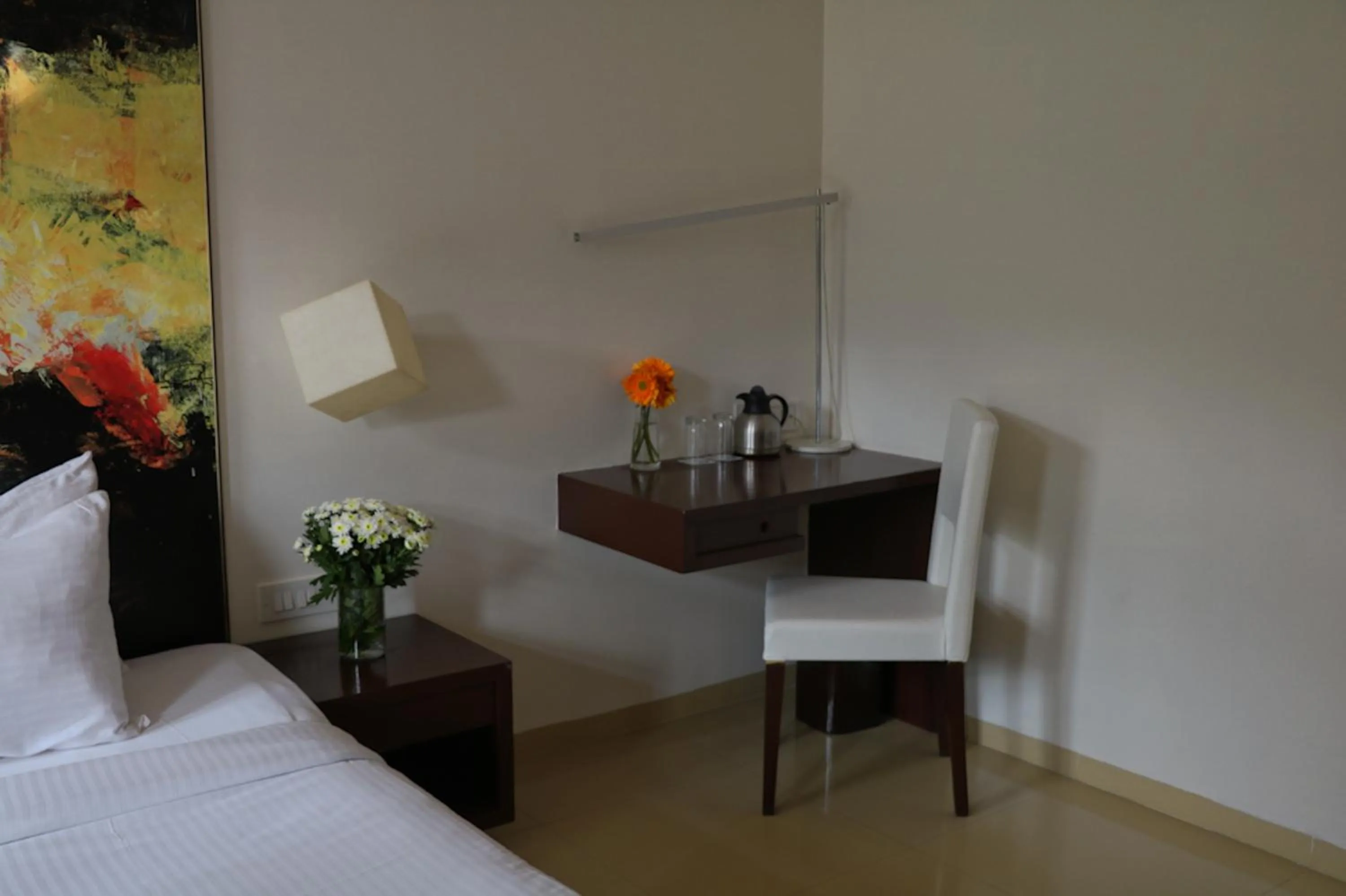 Bedroom, Bed in The Waterfront Shaw Lavasa