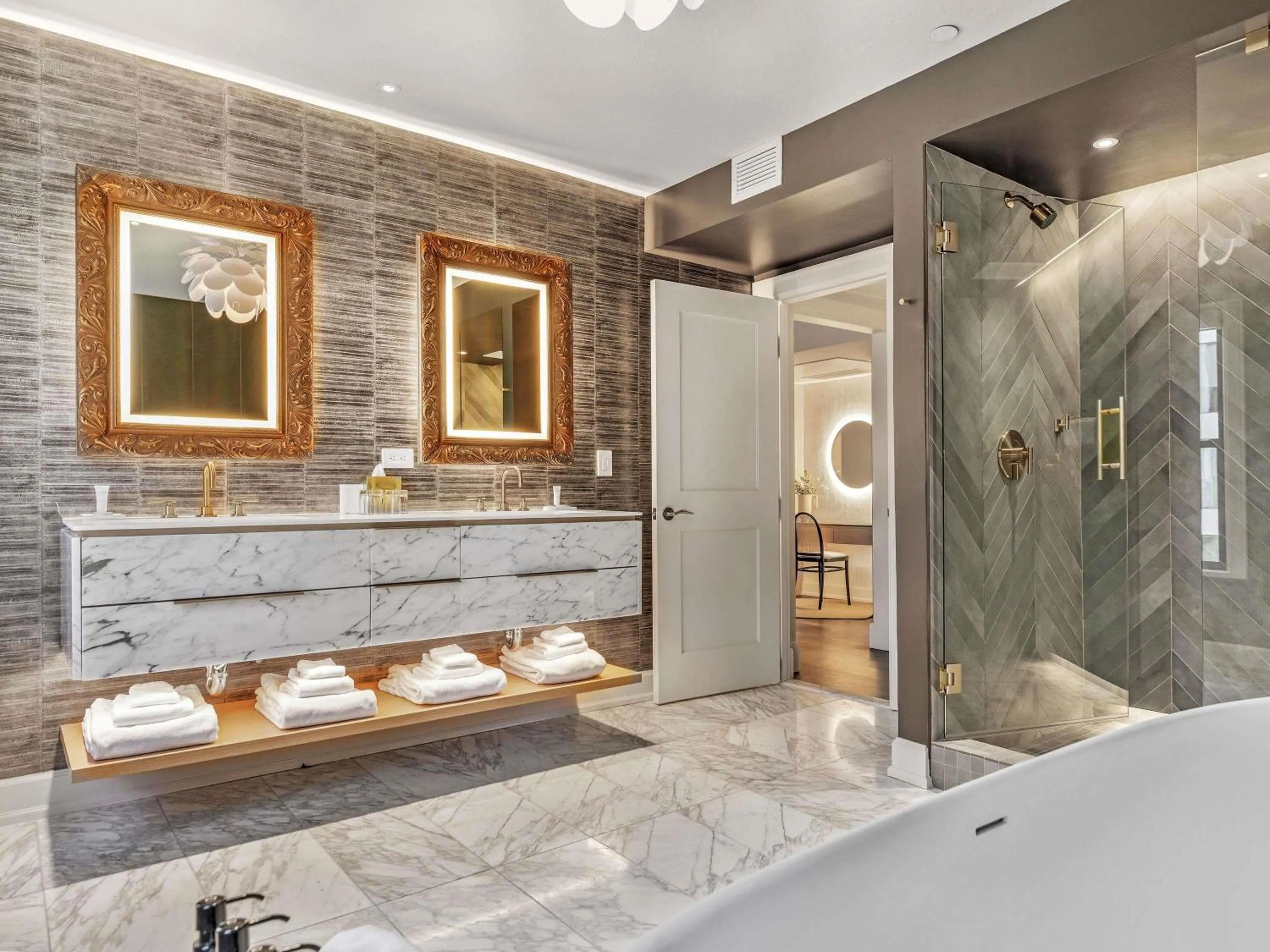 Bedroom in Ändra Hotel Seattle - MGallery Collection