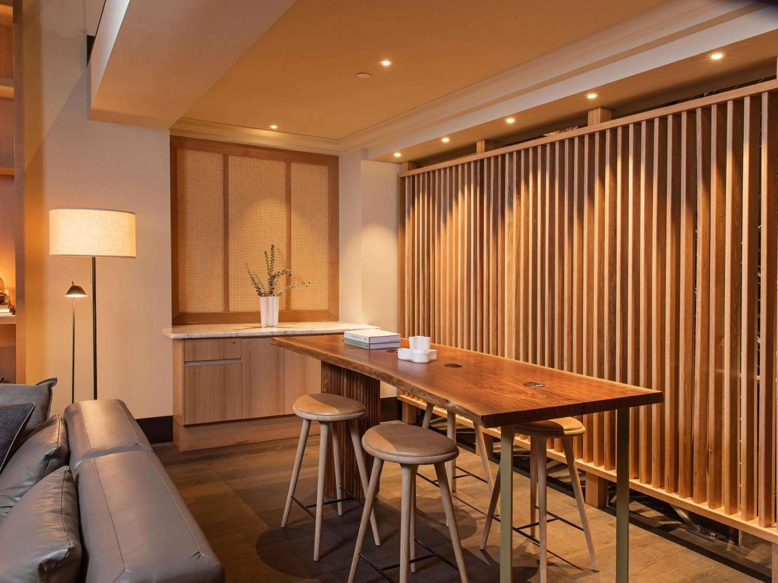 Property building in Ändra Hotel Seattle - MGallery Collection