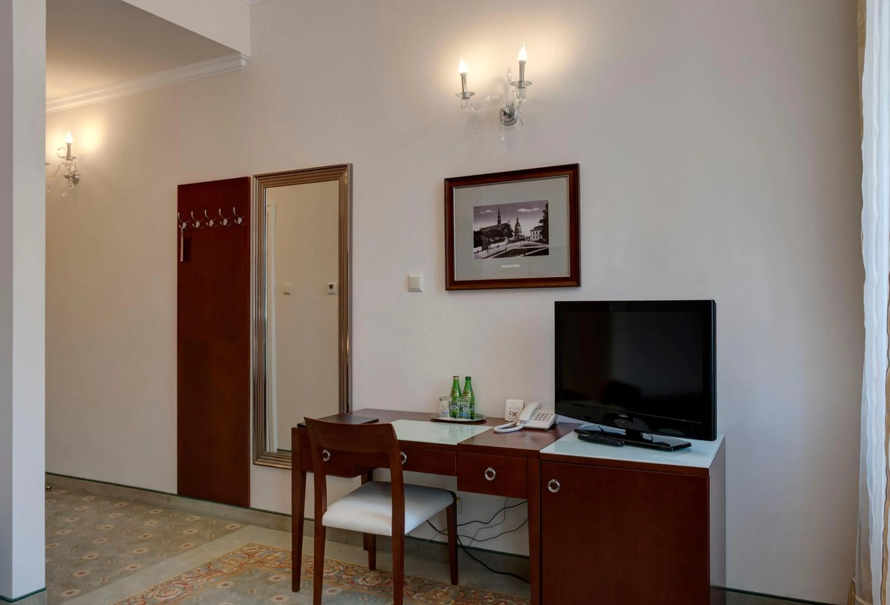TV and multimedia in Hotel Willa Hueta