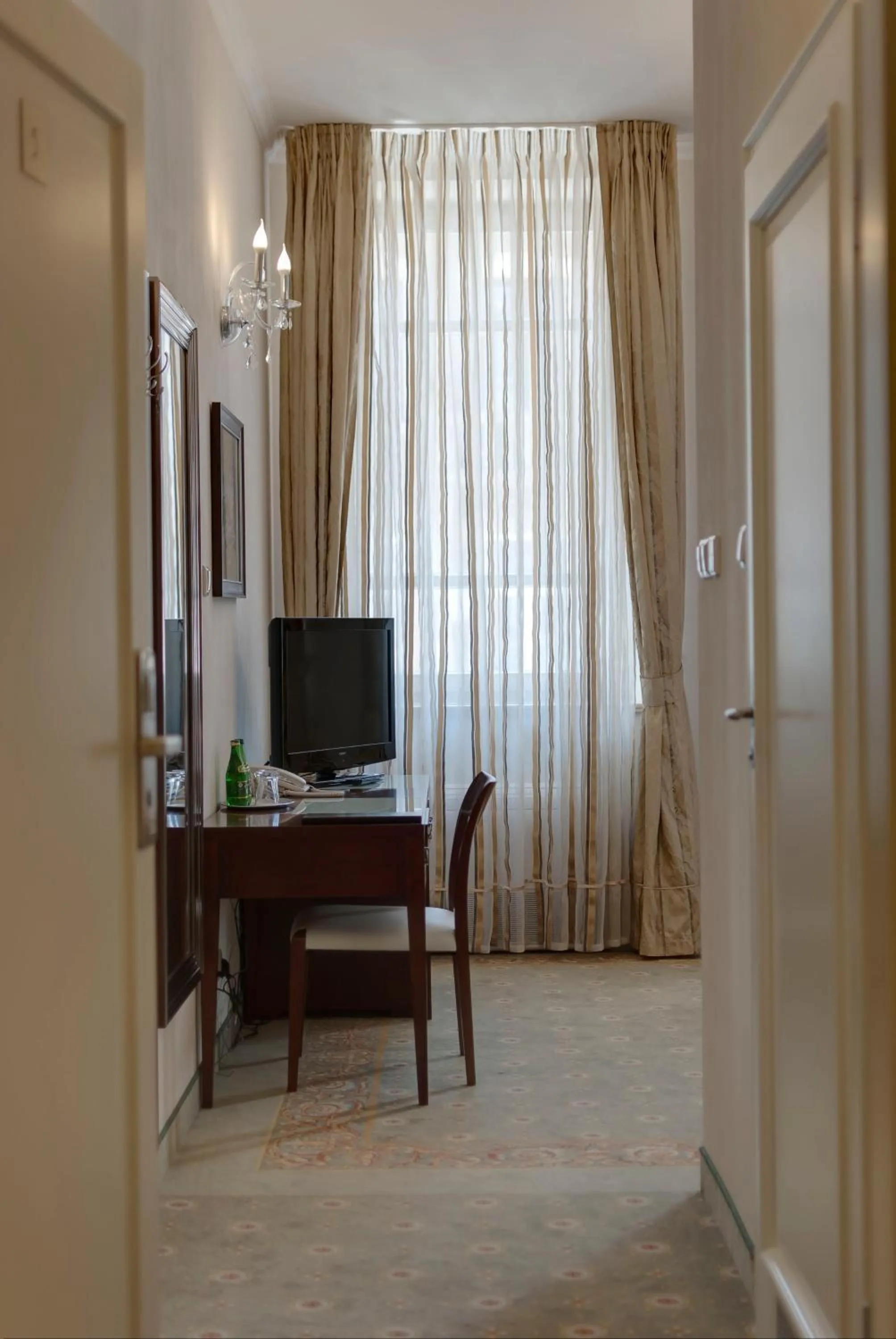 TV and multimedia in Hotel Willa Hueta