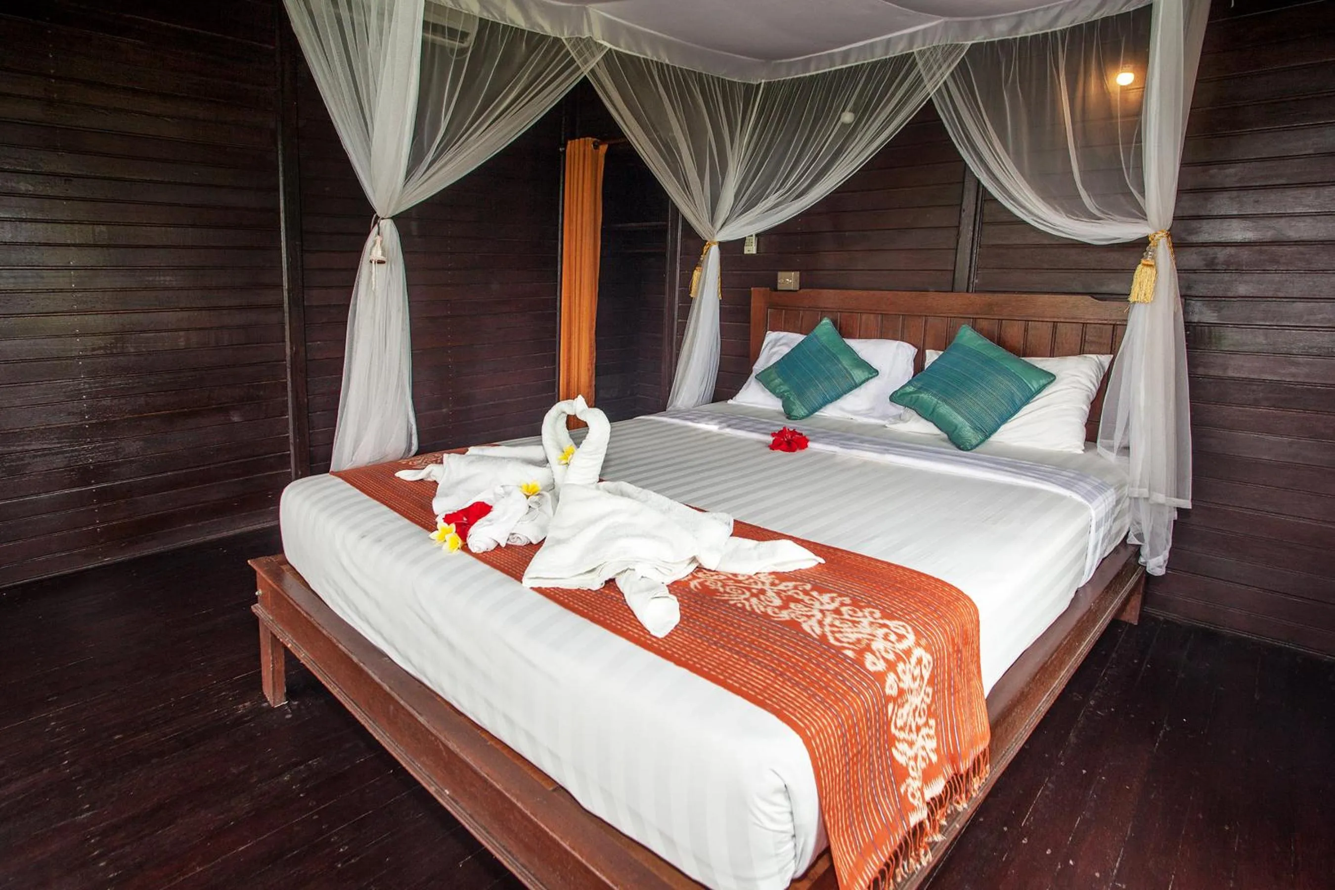 Bedroom, Bed in Poh Manis Lembongan