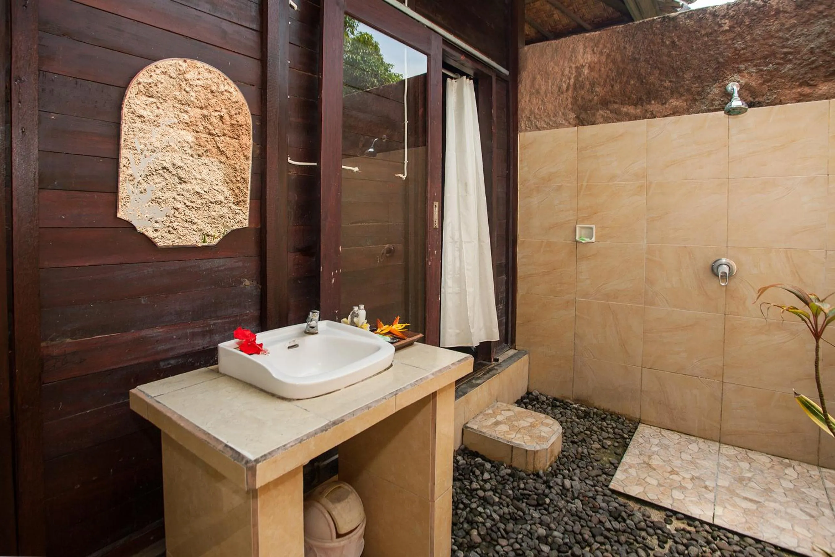 Bathroom in Poh Manis Lembongan