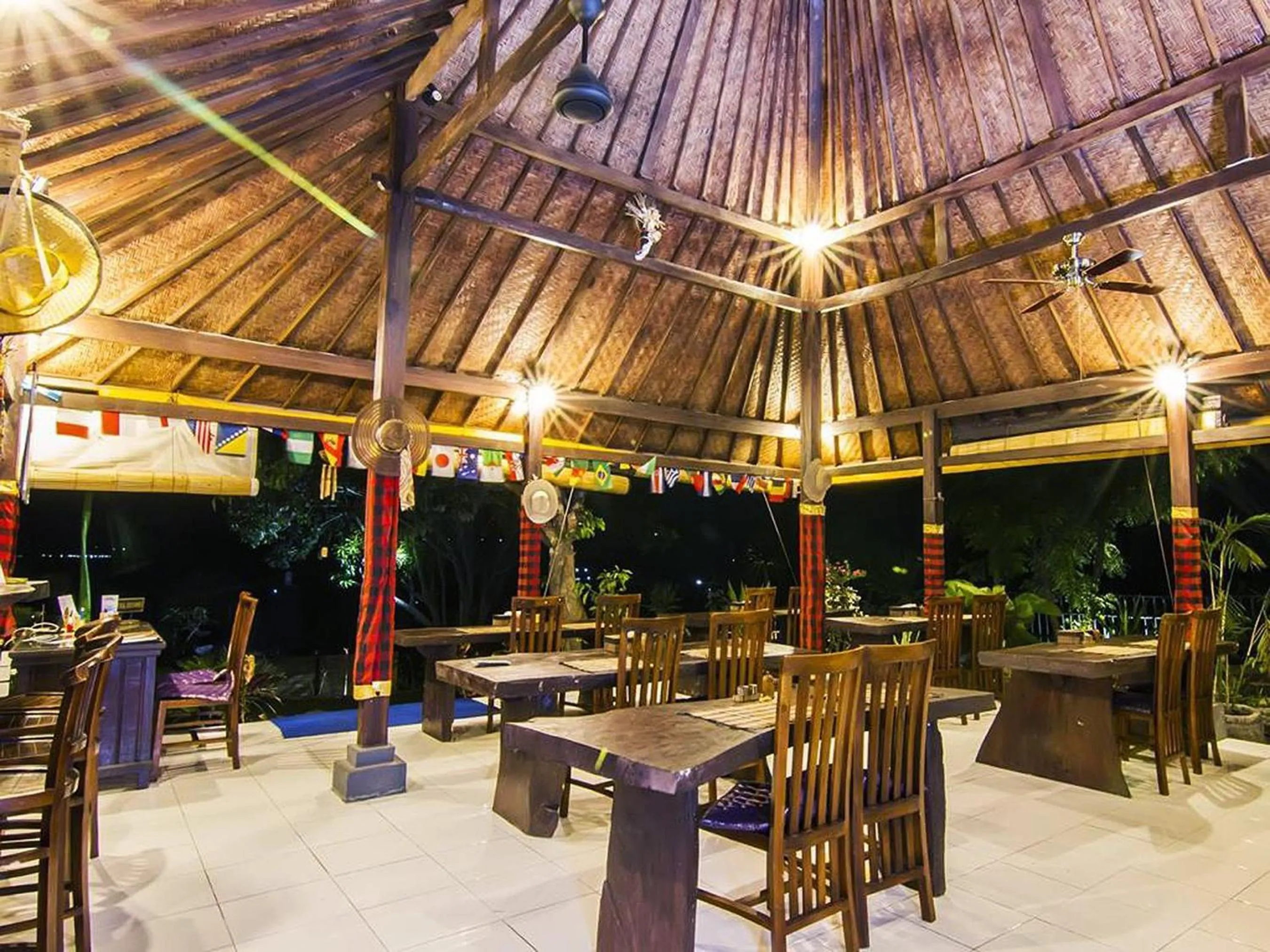 Restaurant/places to eat in Poh Manis Lembongan