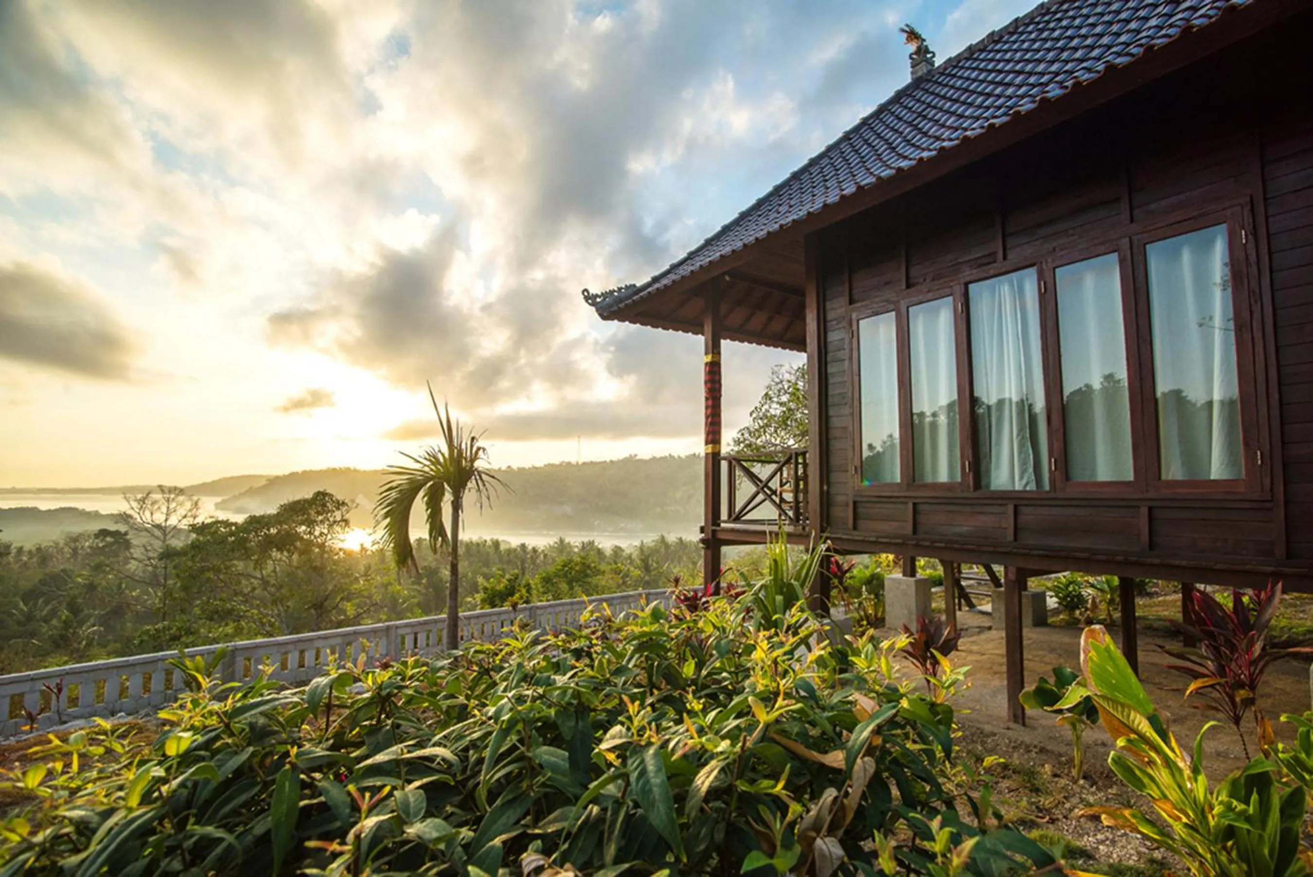 Property building in Poh Manis Lembongan