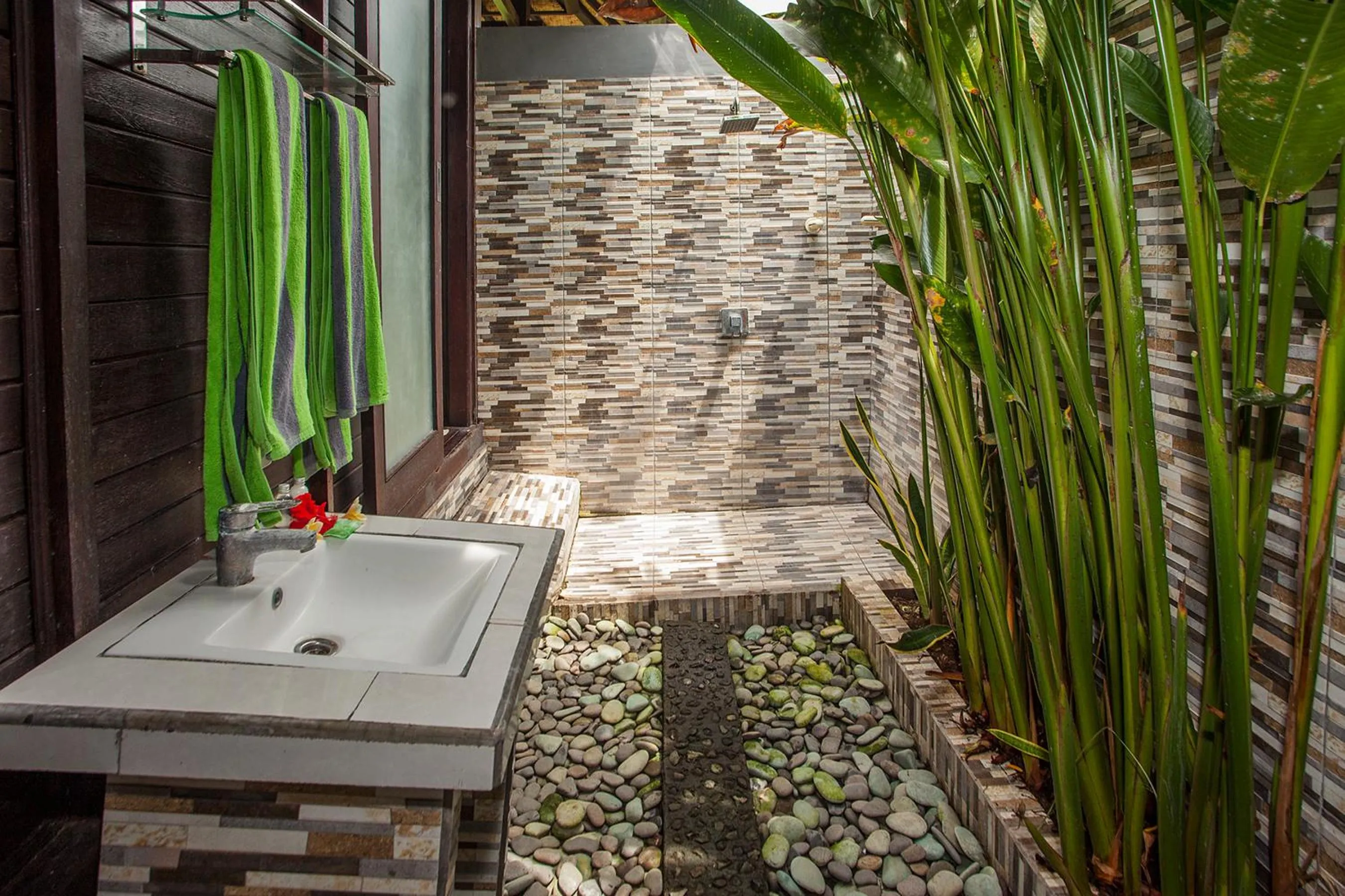 Shower in Poh Manis Lembongan