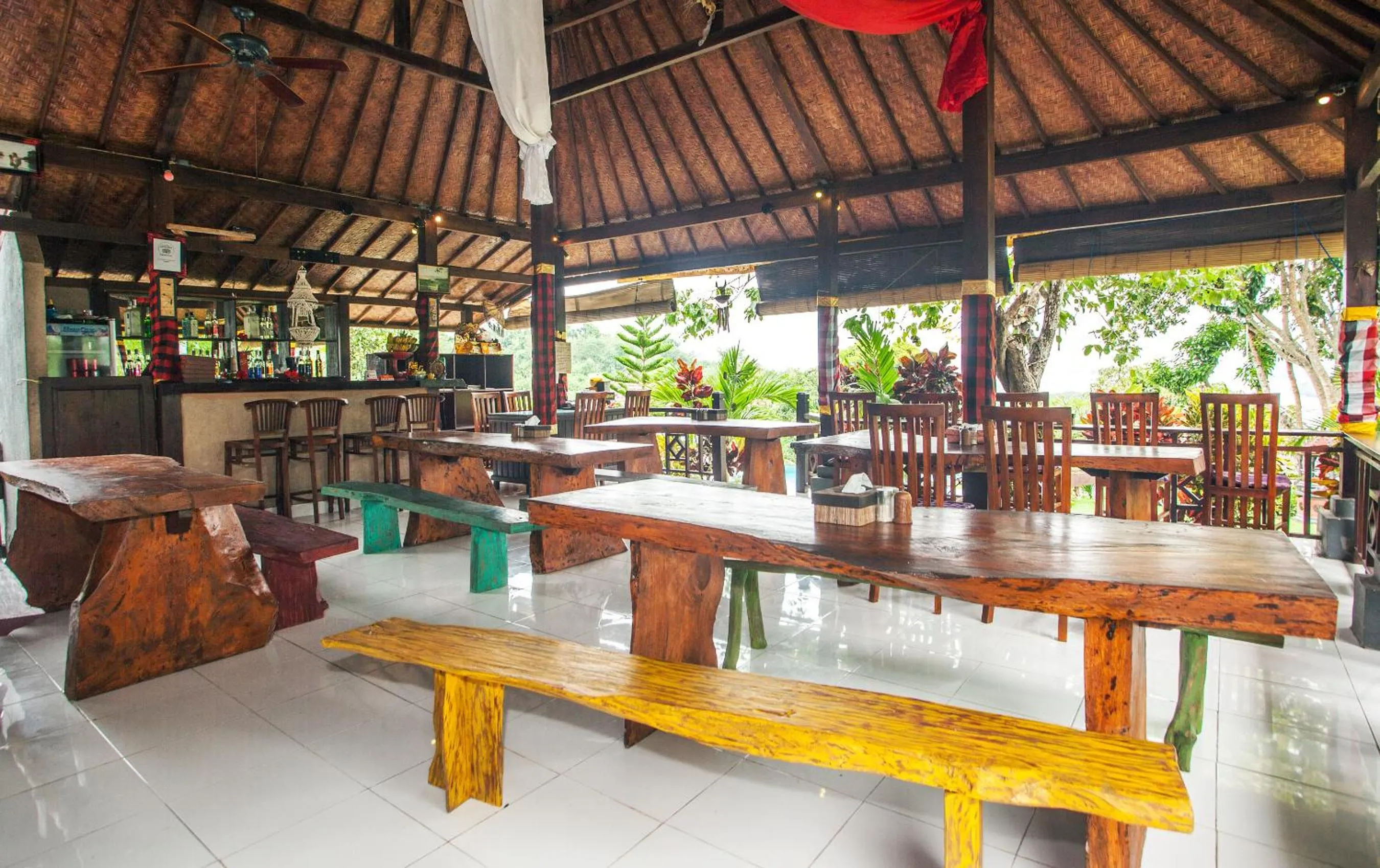 Restaurant/places to eat in Poh Manis Lembongan