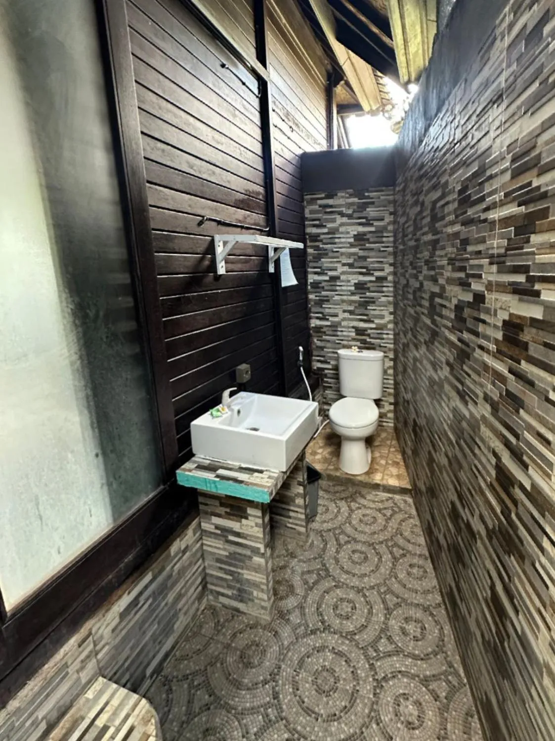 Bathroom in Poh Manis Lembongan