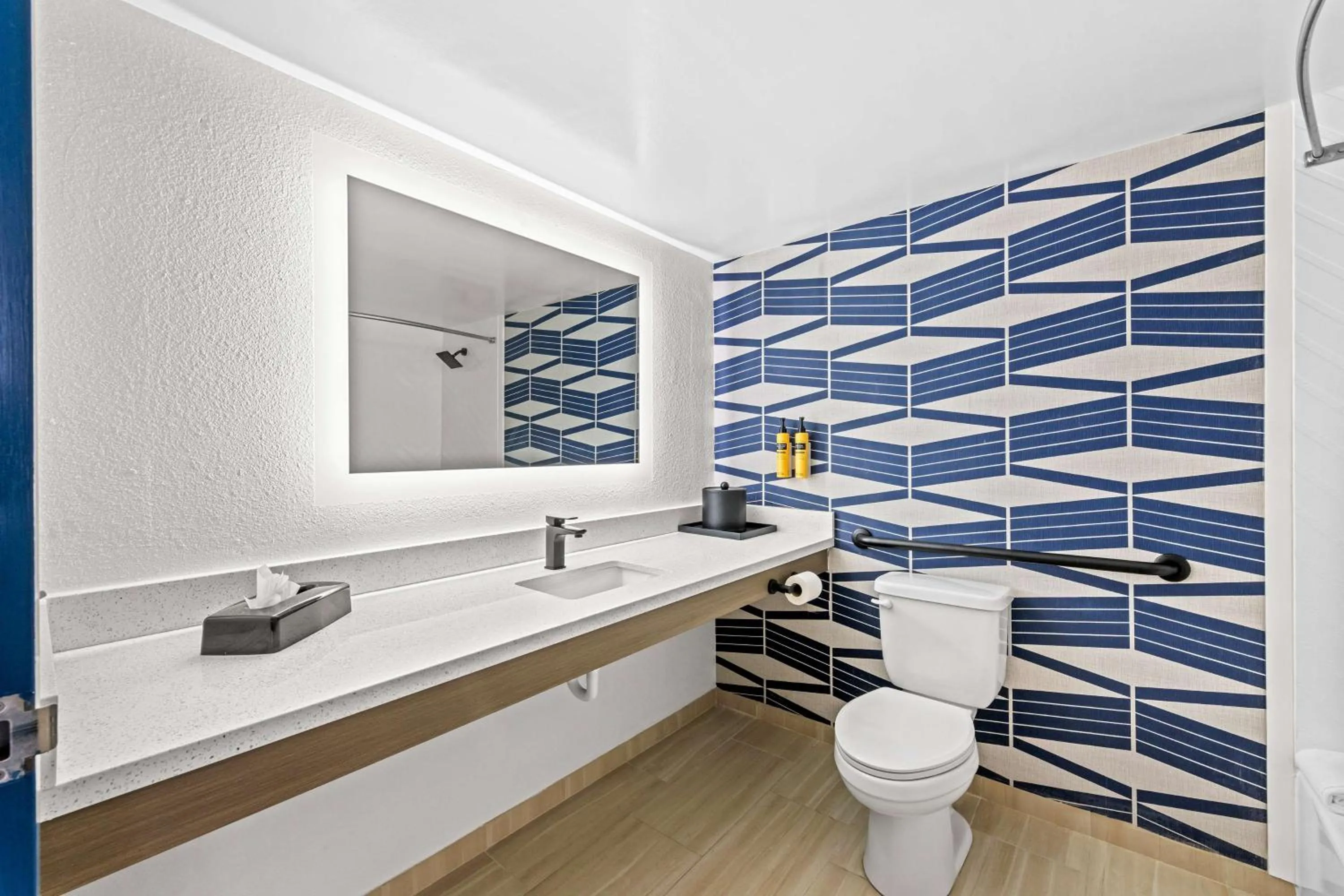 Bathroom in Best Western Plus Lower South End