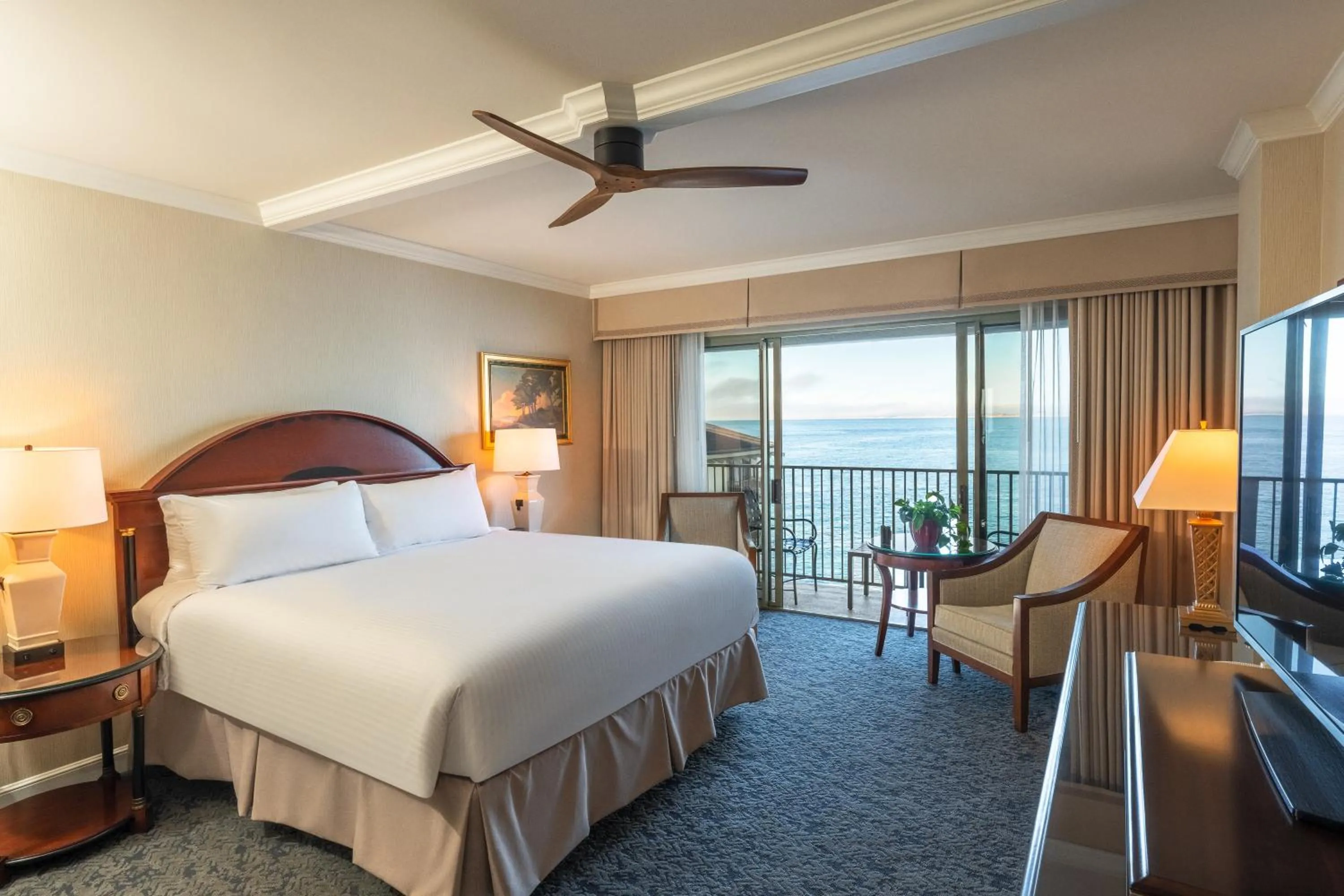 Bedroom, Bed in Monterey Plaza Hotel & Spa