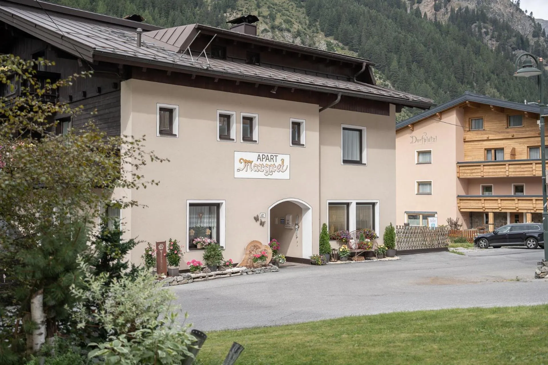 Property building in Haus Margret