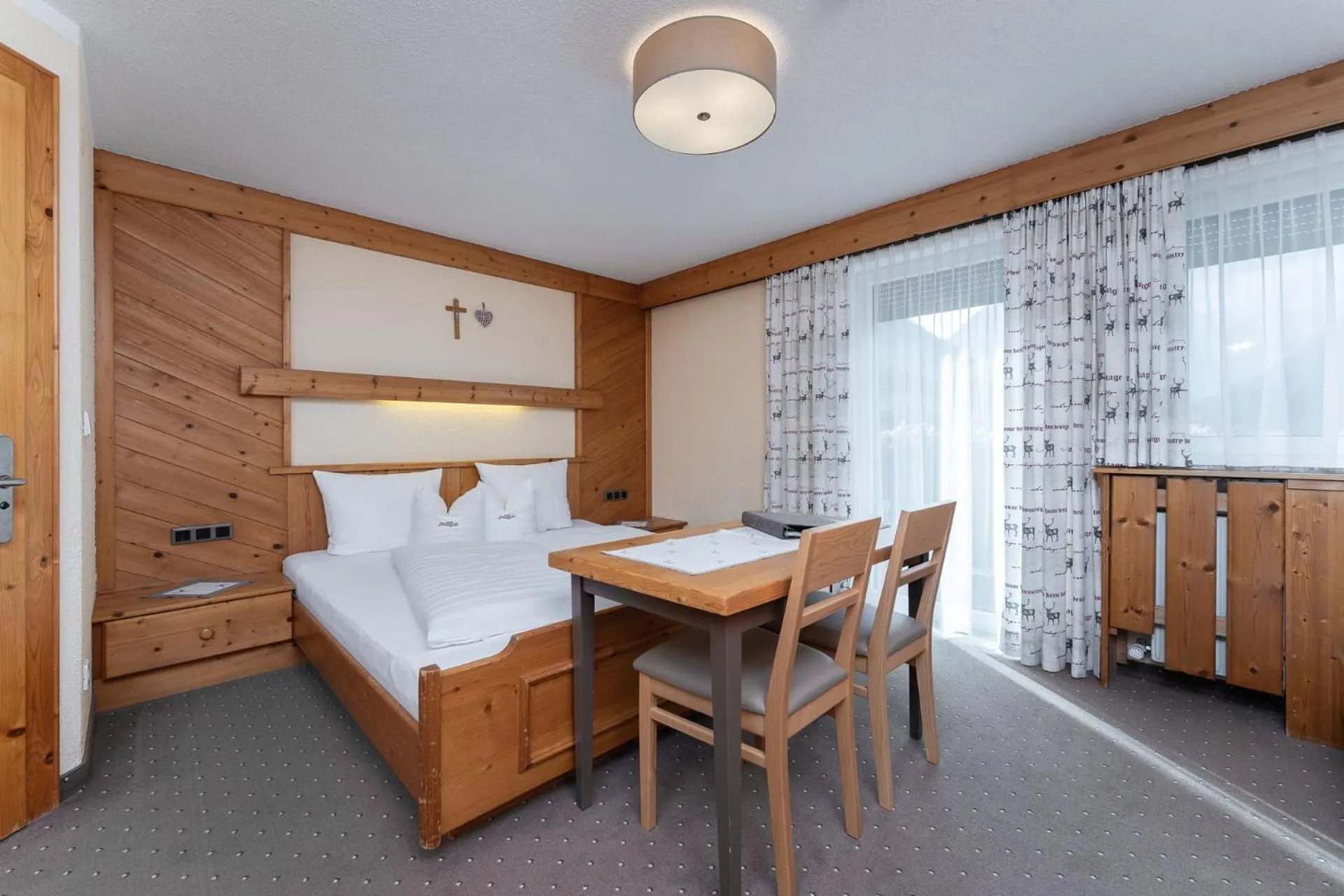 Photo of the whole room, Bed in Haus Margret